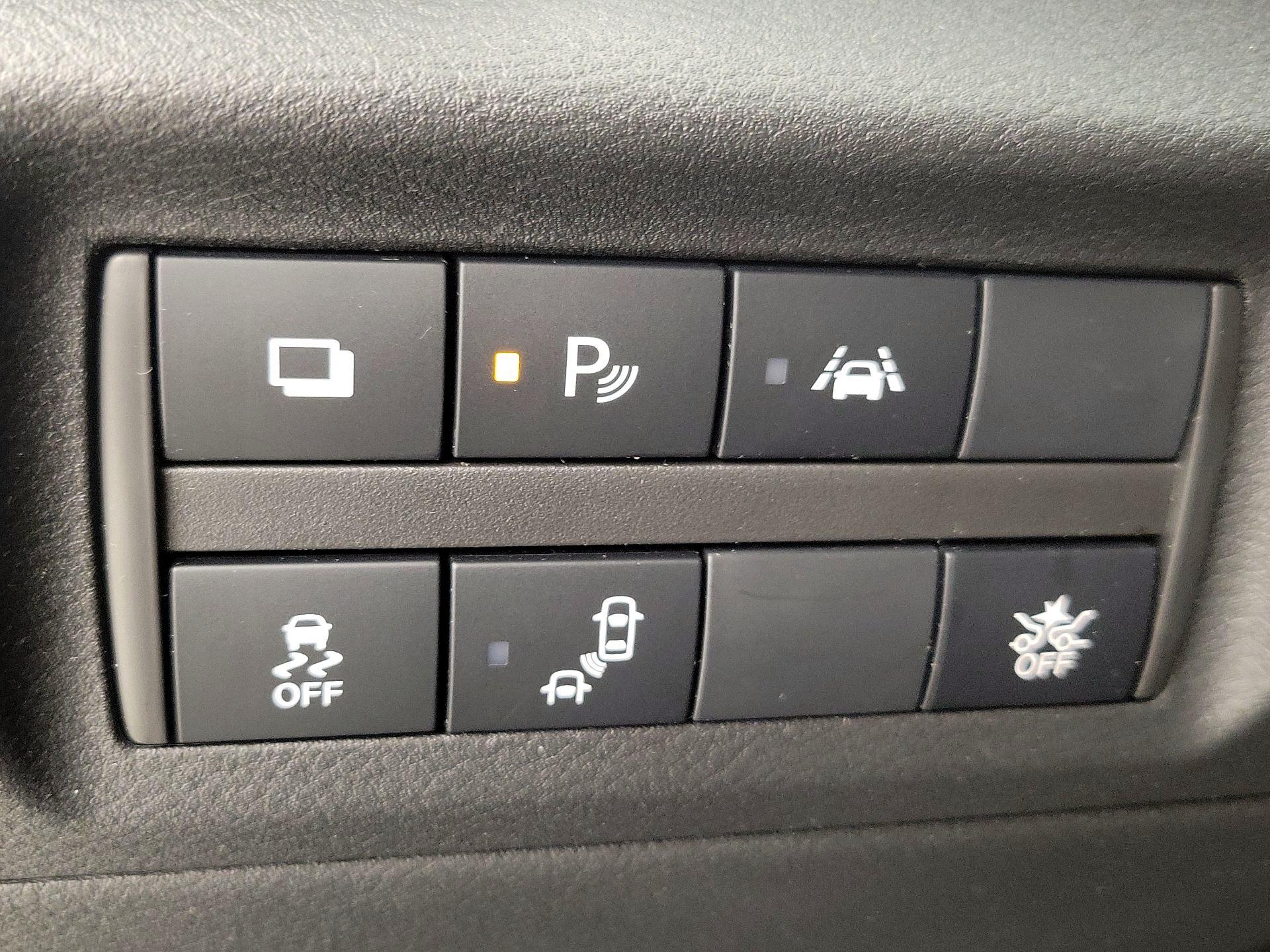 Thumbnail: 2021 Nissan Kicks - 13