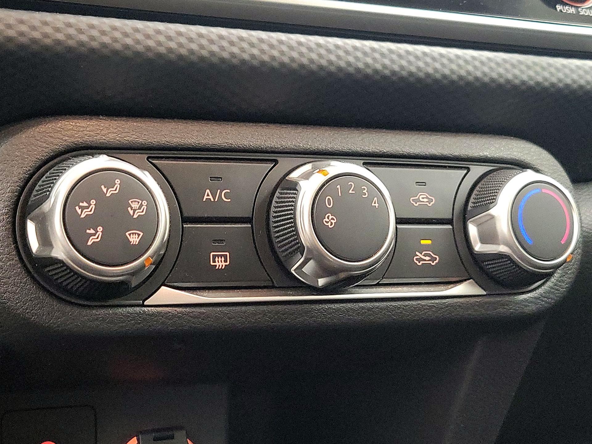 Thumbnail: 2021 Nissan Kicks - 16