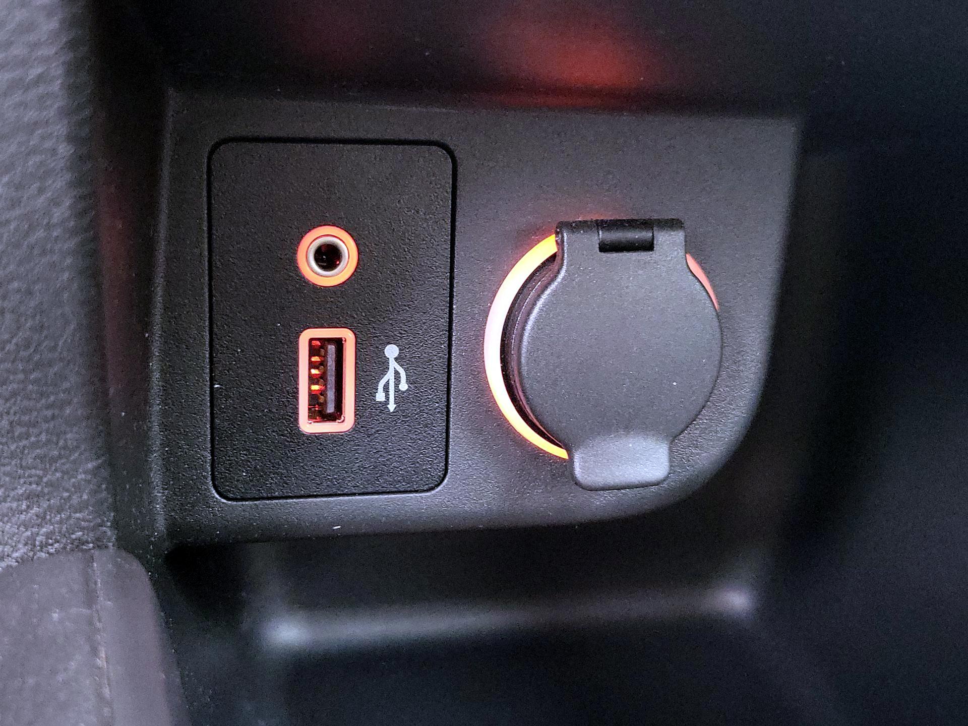 Thumbnail: 2021 Nissan Kicks - 18