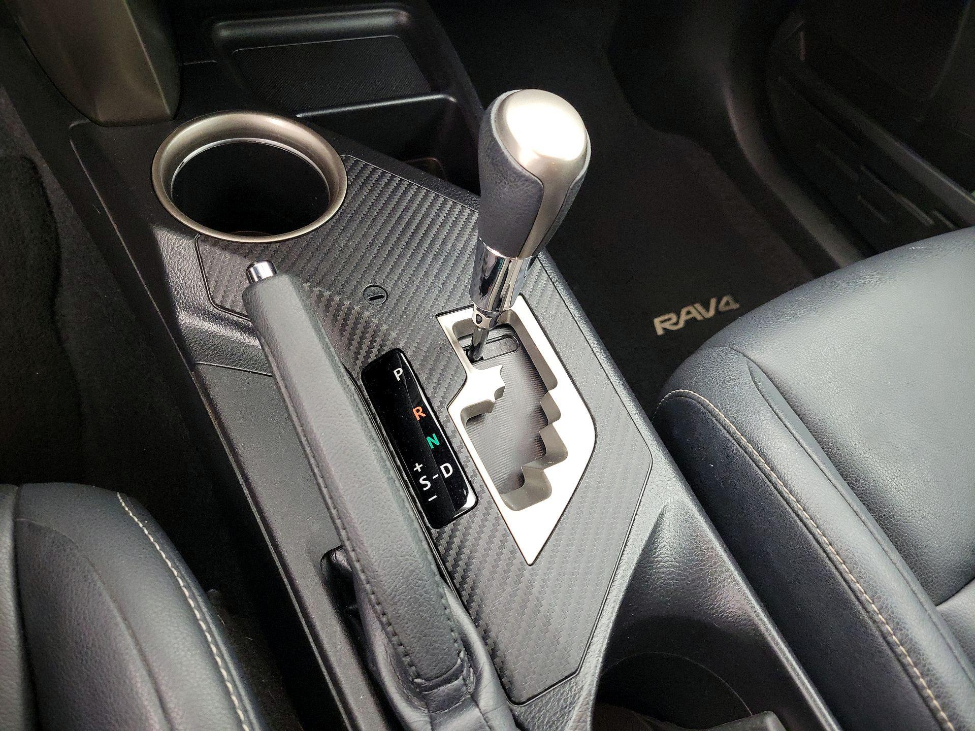 Thumbnail: 2015 Toyota RAV4 - 17