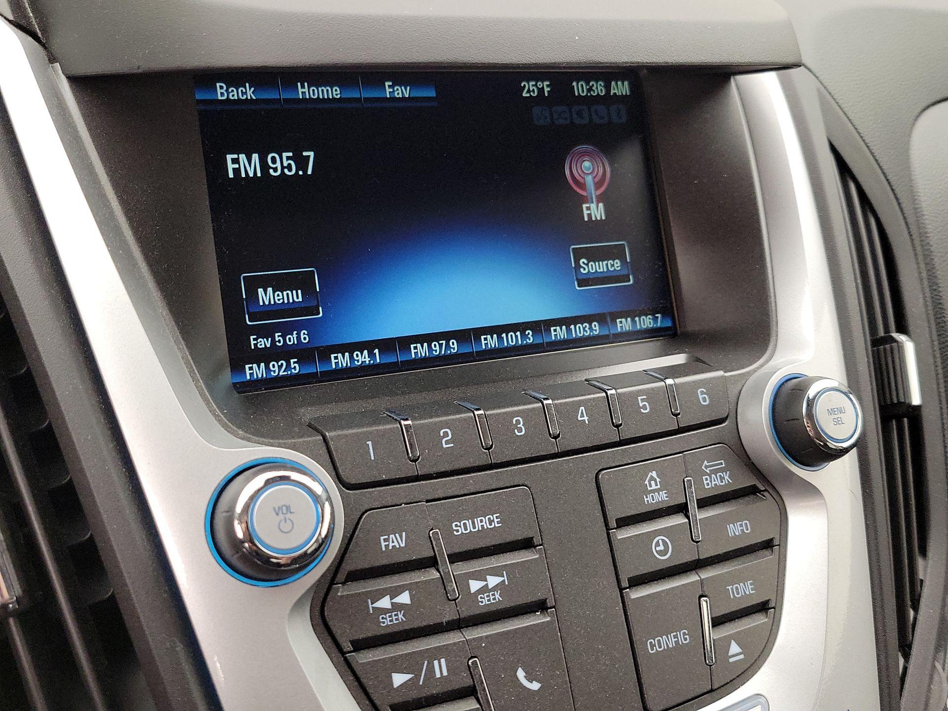 Thumbnail: 2015 Chevrolet Equinox - 14