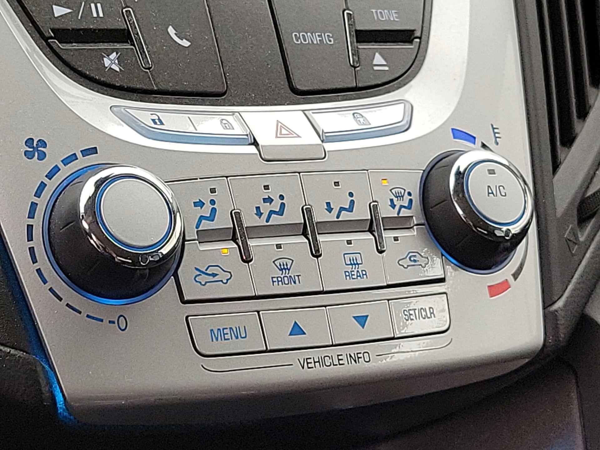 Thumbnail: 2015 Chevrolet Equinox - 15