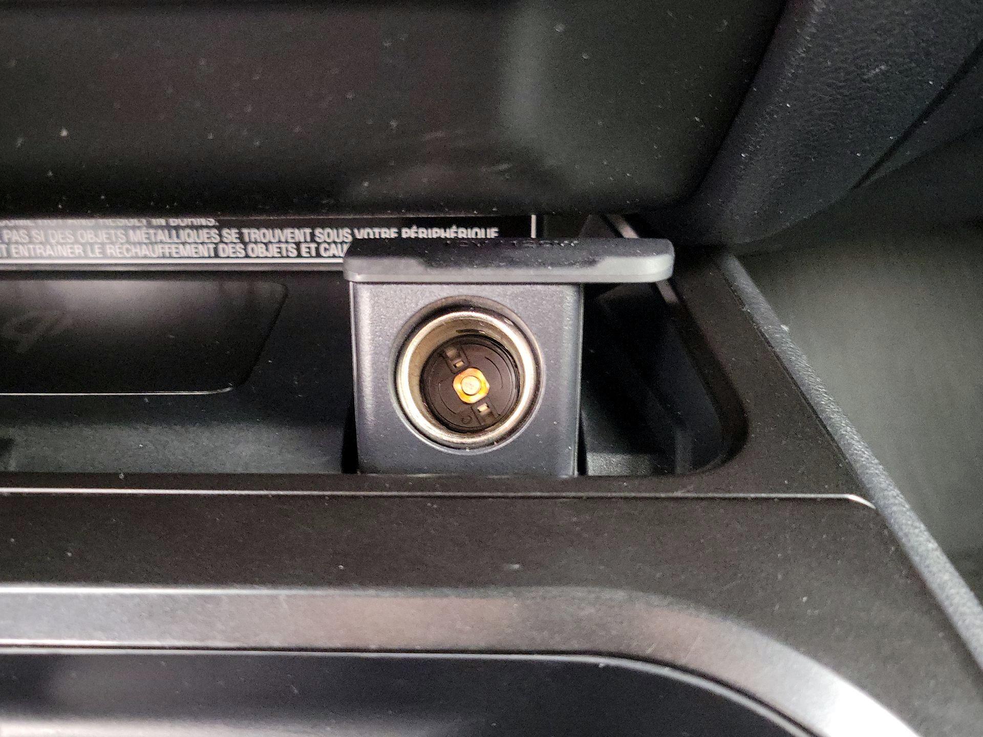 Thumbnail: 2021 Lexus UX - 18