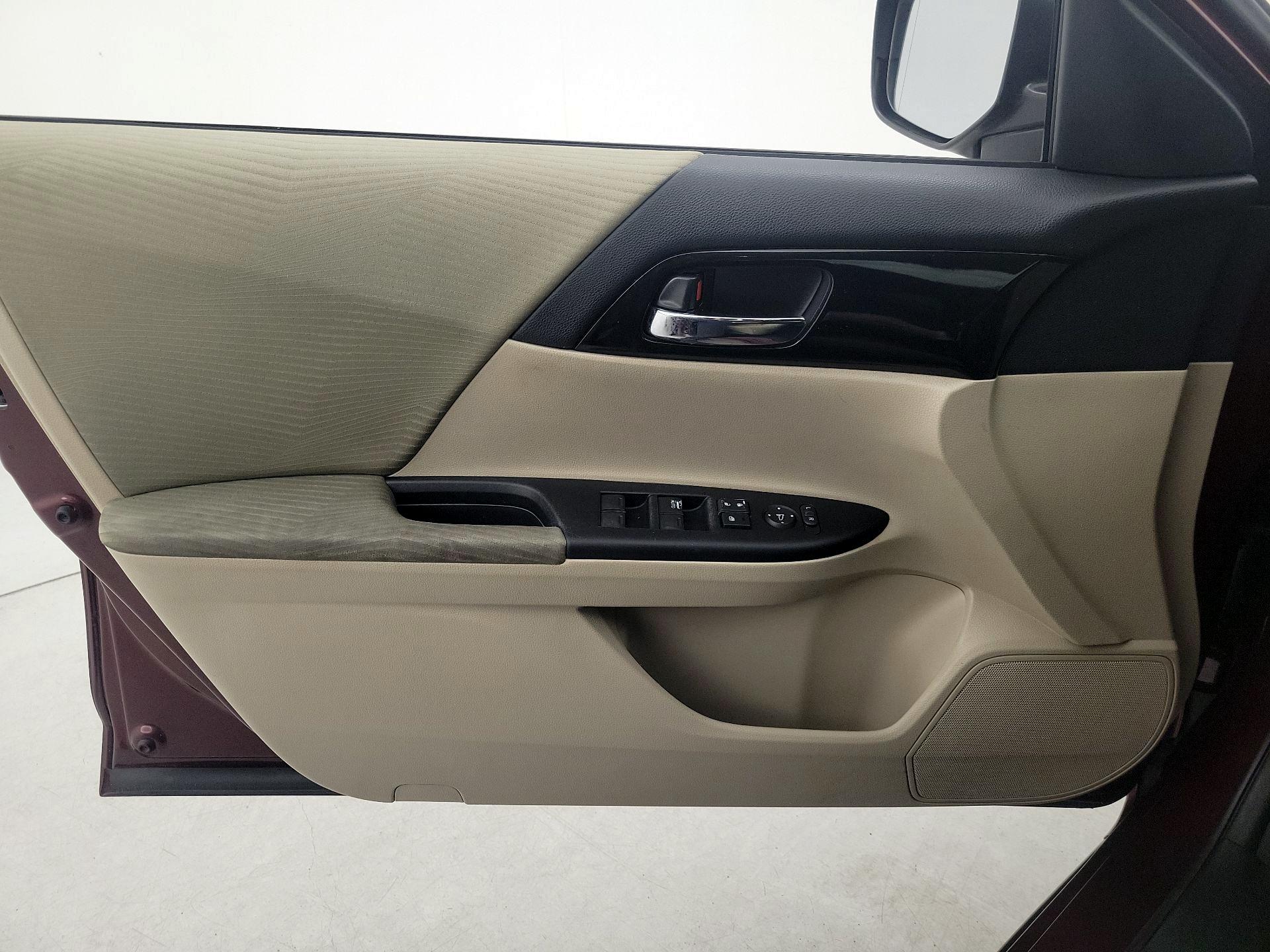 Thumbnail: 2016 Honda Accord - 12