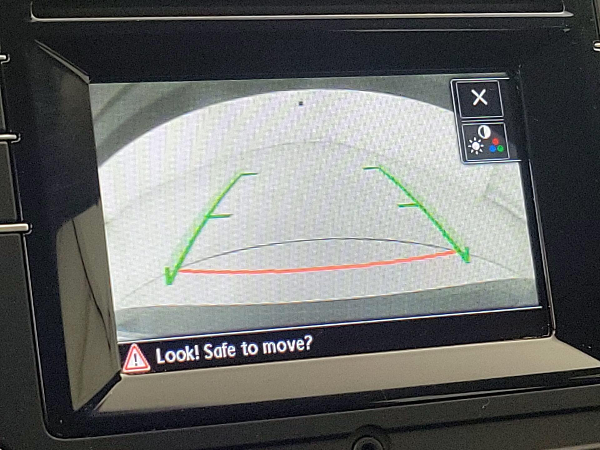 Thumbnail: 2016 Volkswagen Tiguan - 14