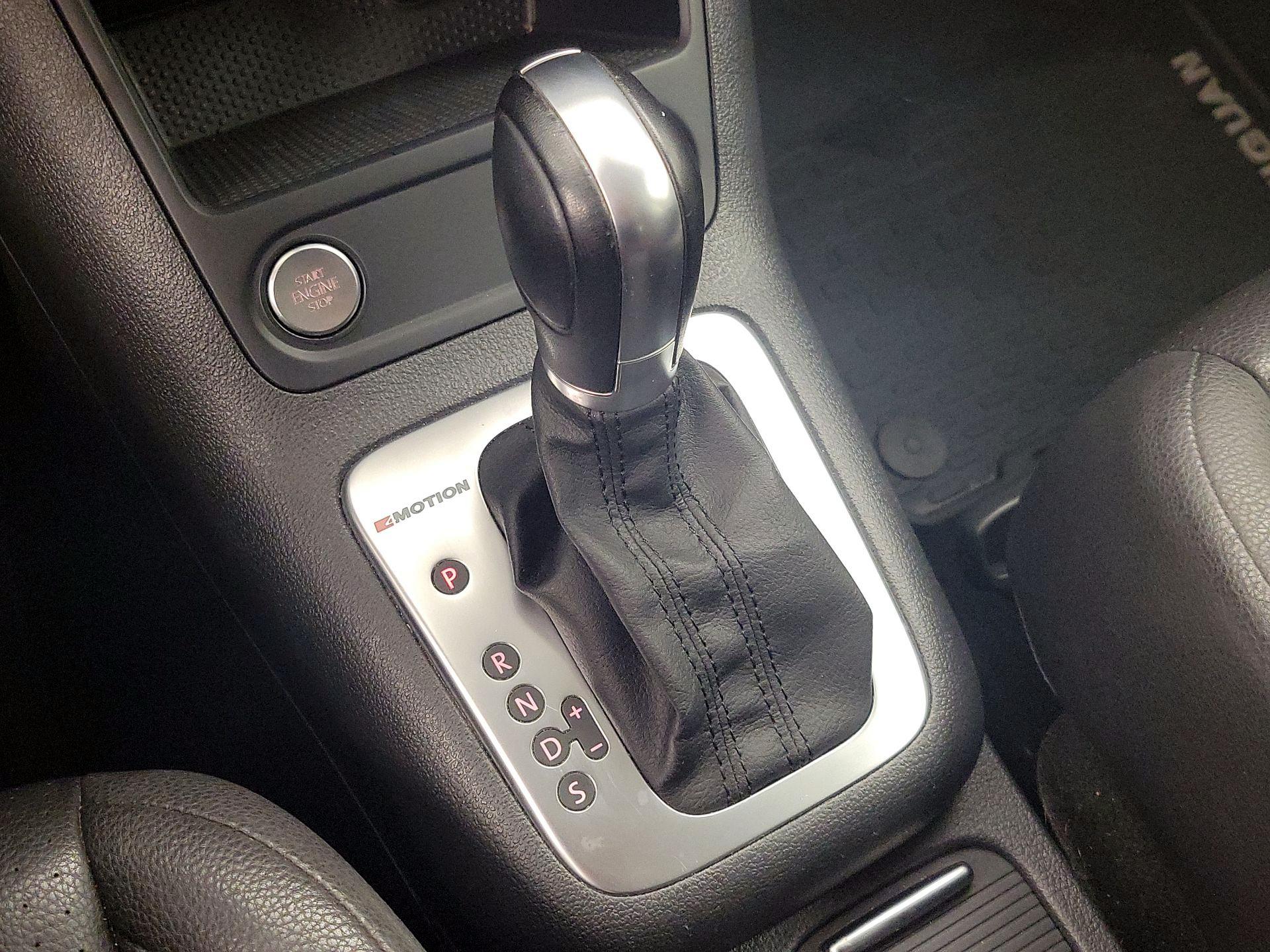 Thumbnail: 2016 Volkswagen Tiguan - 17