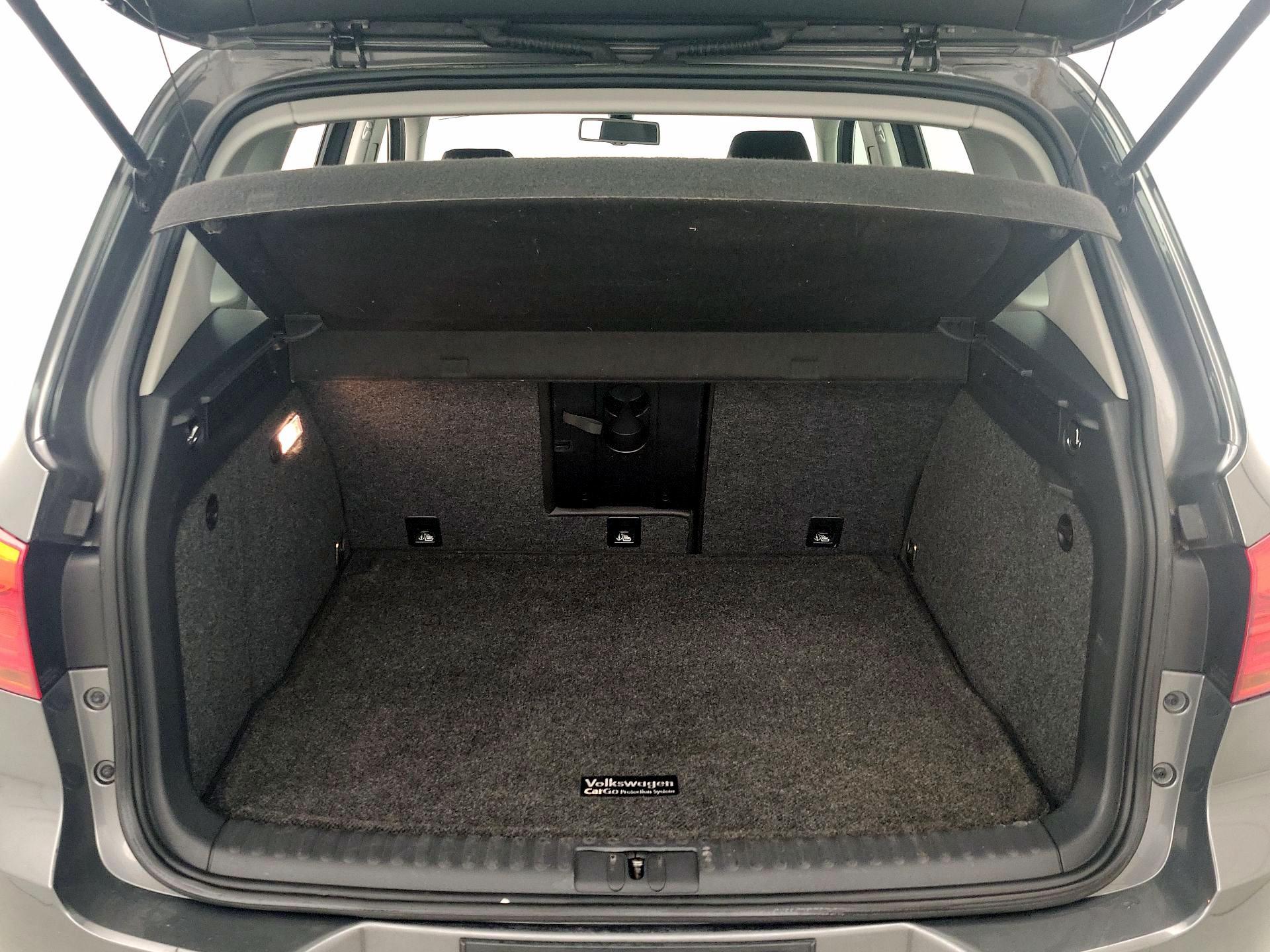 Thumbnail: 2016 Volkswagen Tiguan - 20