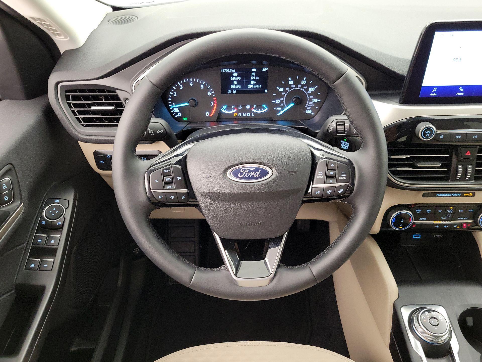 Thumbnail: 2022 Ford Escape - 10