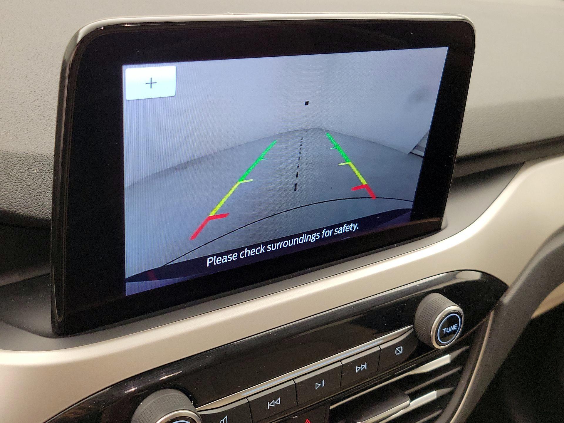 Thumbnail: 2022 Ford Escape - 14