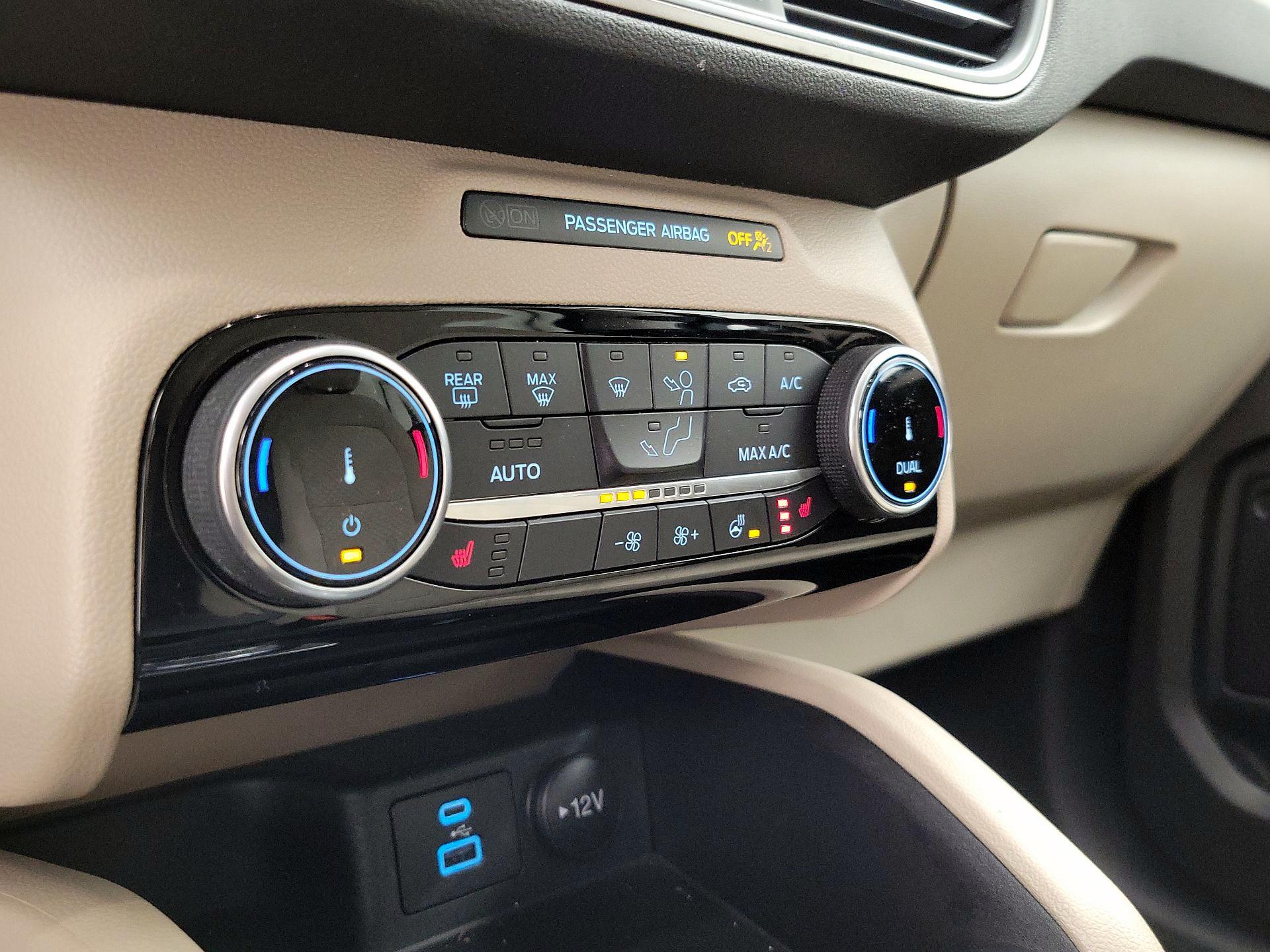 Thumbnail: 2022 Ford Escape - 16