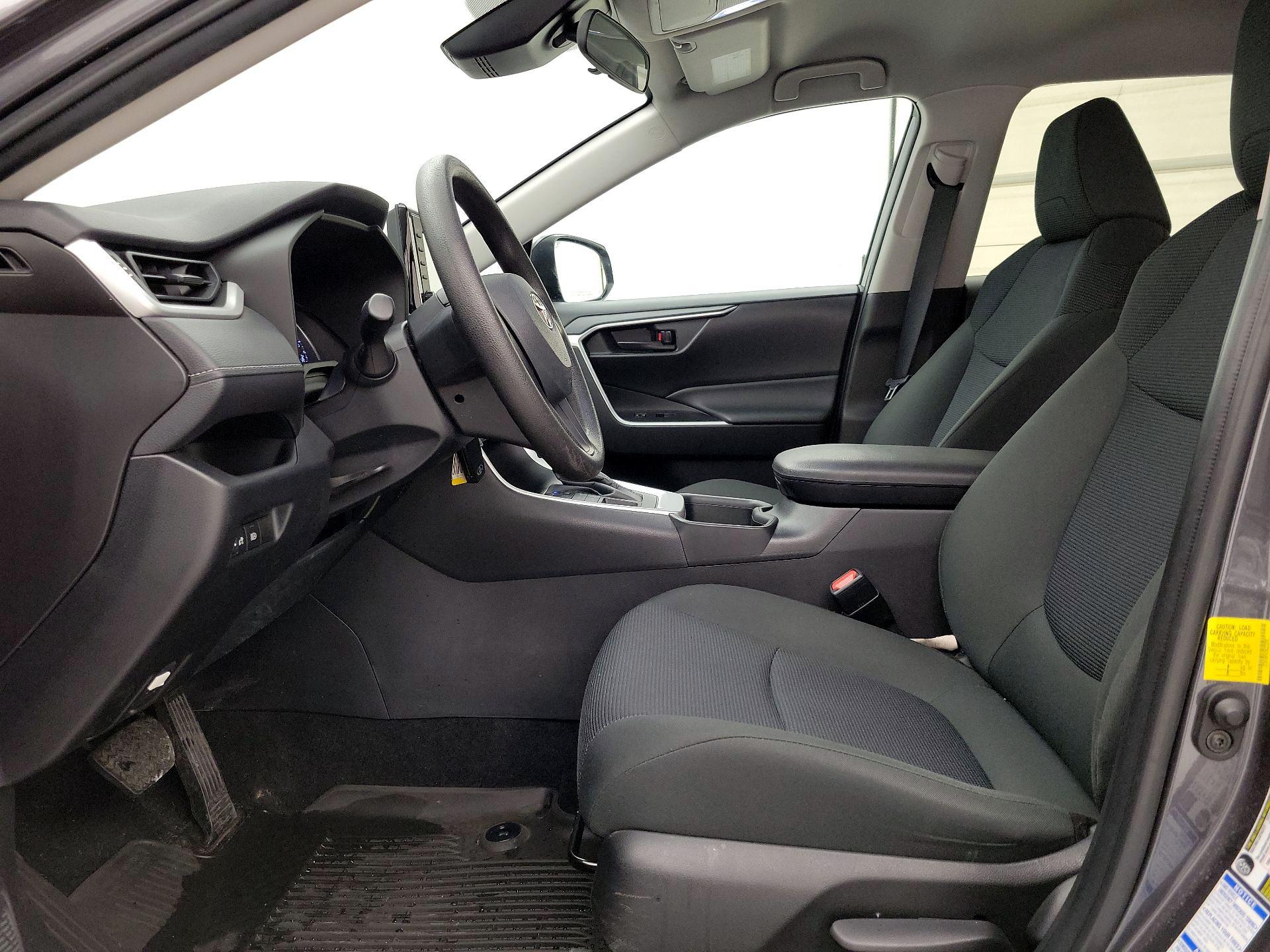 Thumbnail: 2022 Toyota RAV4 - 11