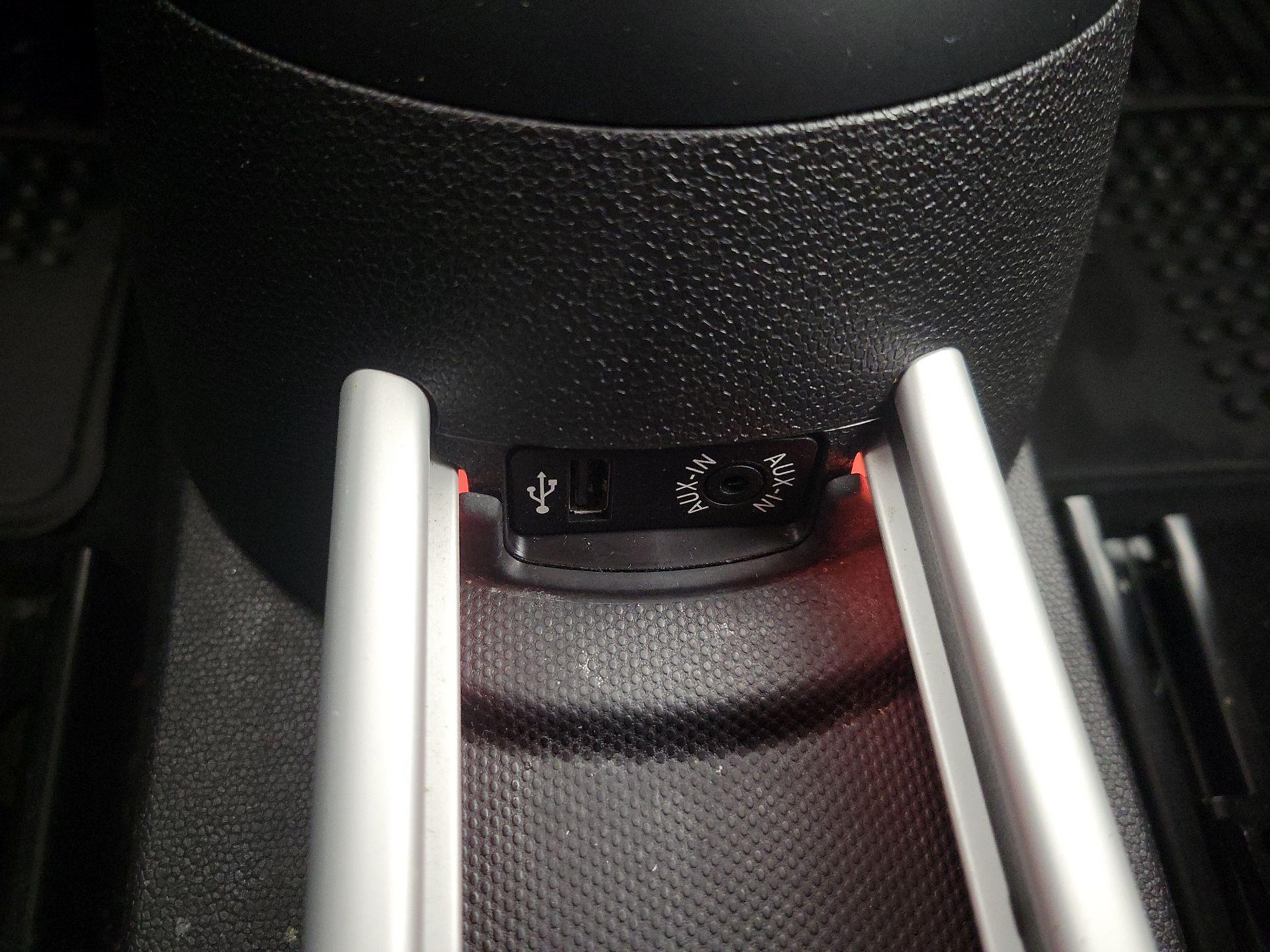 Thumbnail: 2016 MINI Cooper Countryman - 16