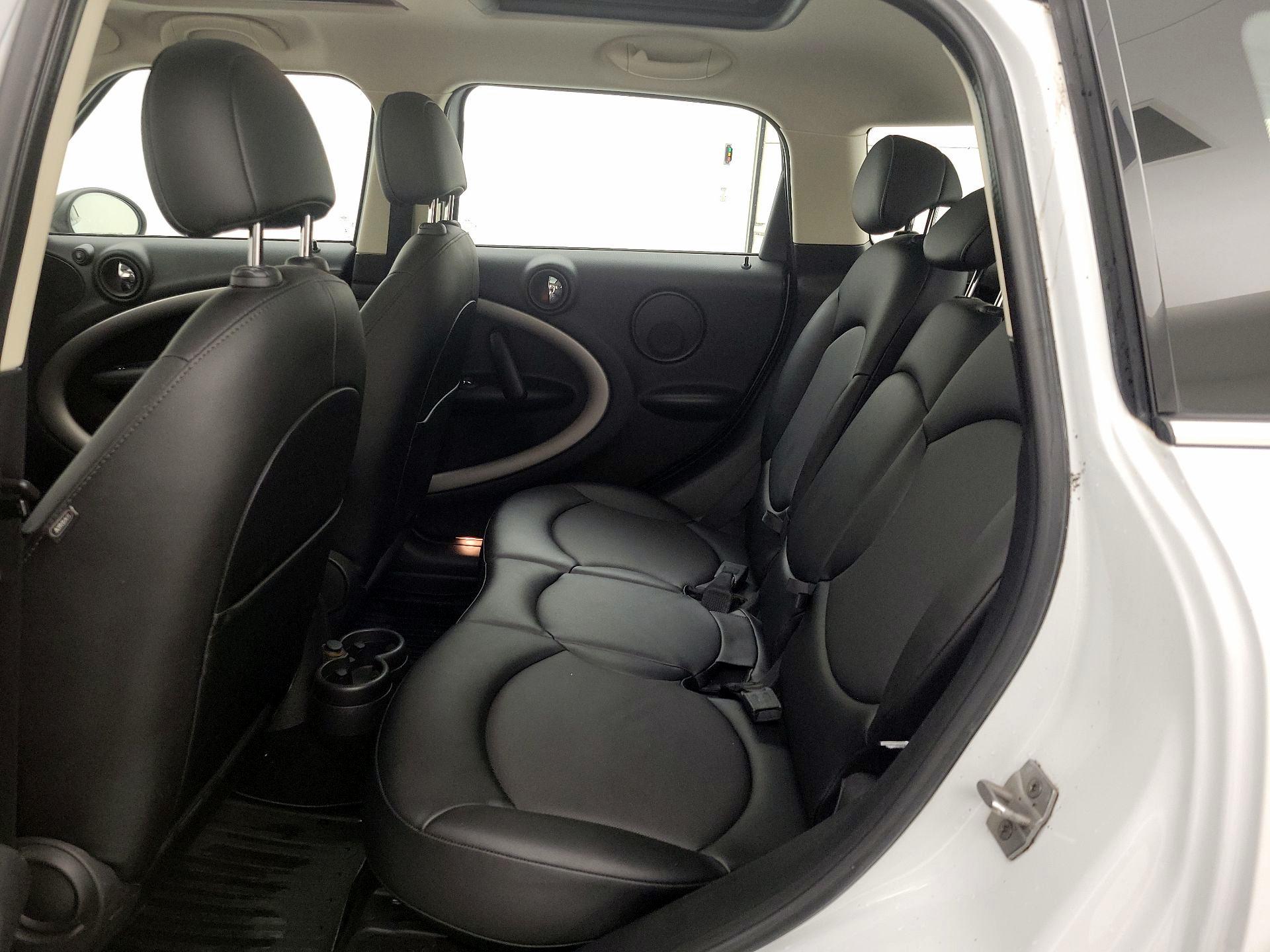 Thumbnail: 2016 MINI Cooper Countryman - 18