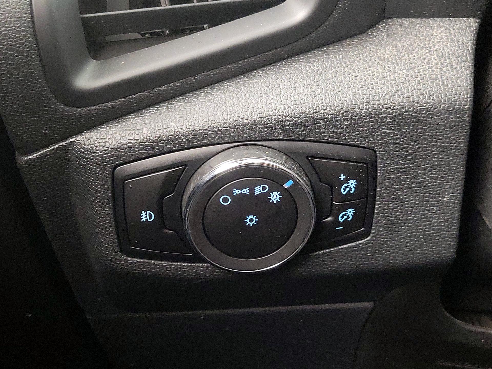 Thumbnail: 2019 Ford EcoSport - 13