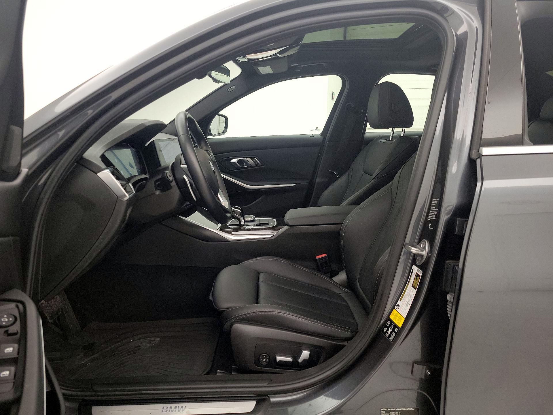 Thumbnail: 2022 BMW 3 Series - 11