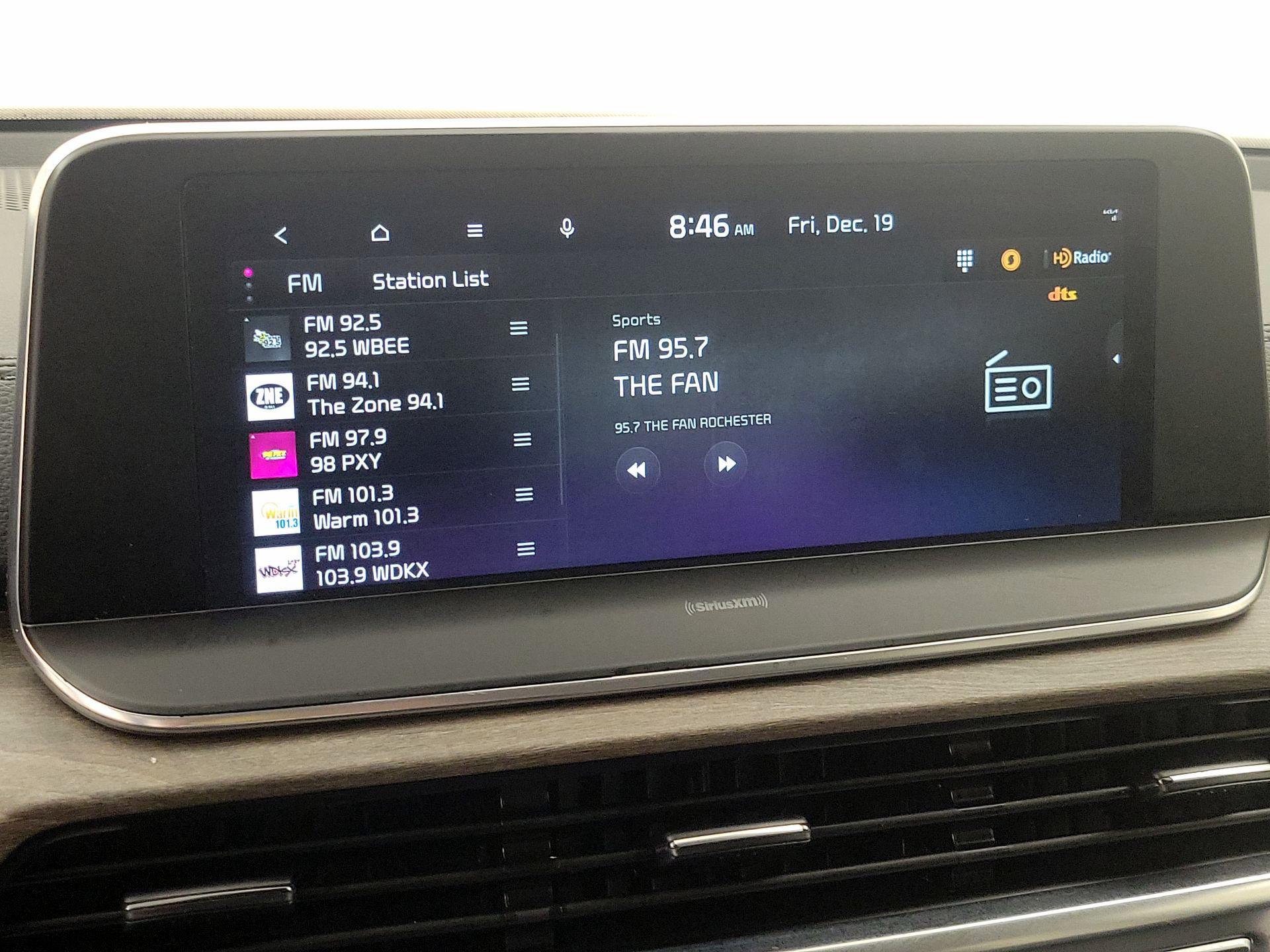 Thumbnail: 2022 Kia Telluride - 16