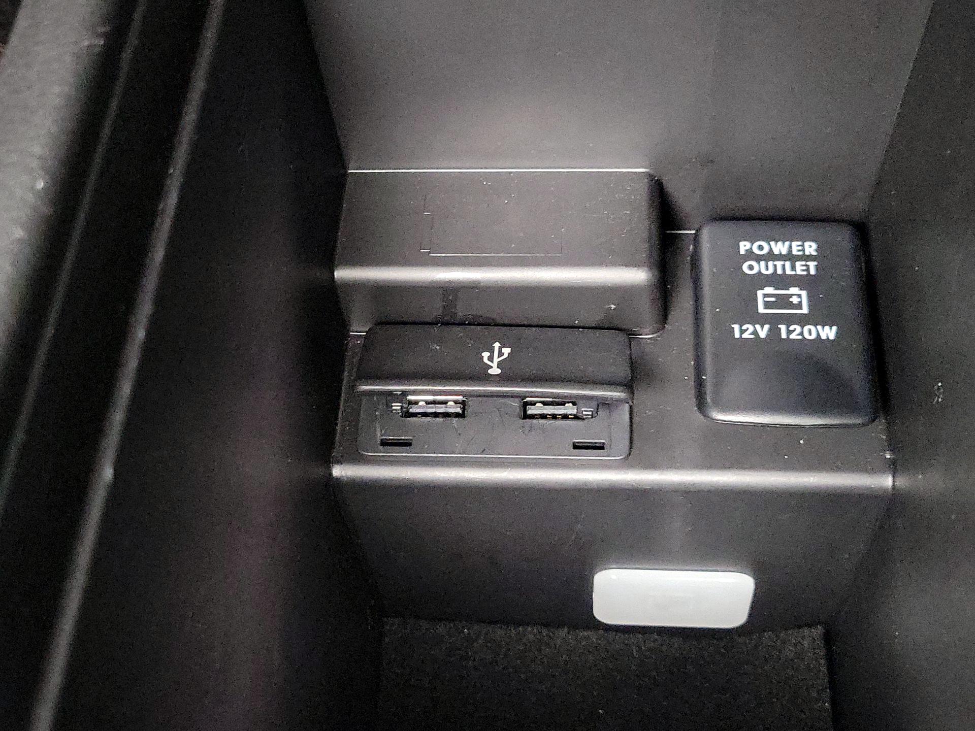 Thumbnail: 2018 Mitsubishi Outlander - 18