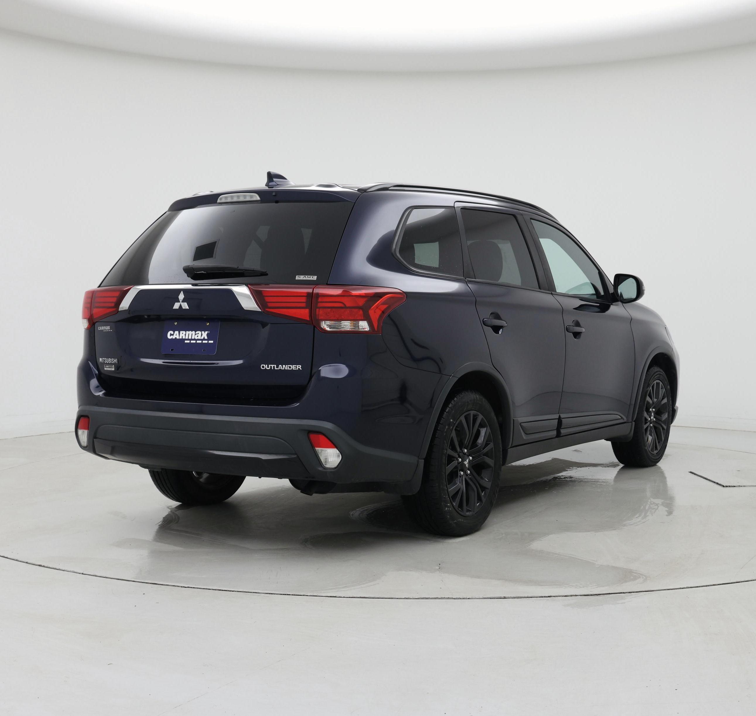 Thumbnail: 2018 Mitsubishi Outlander - 8