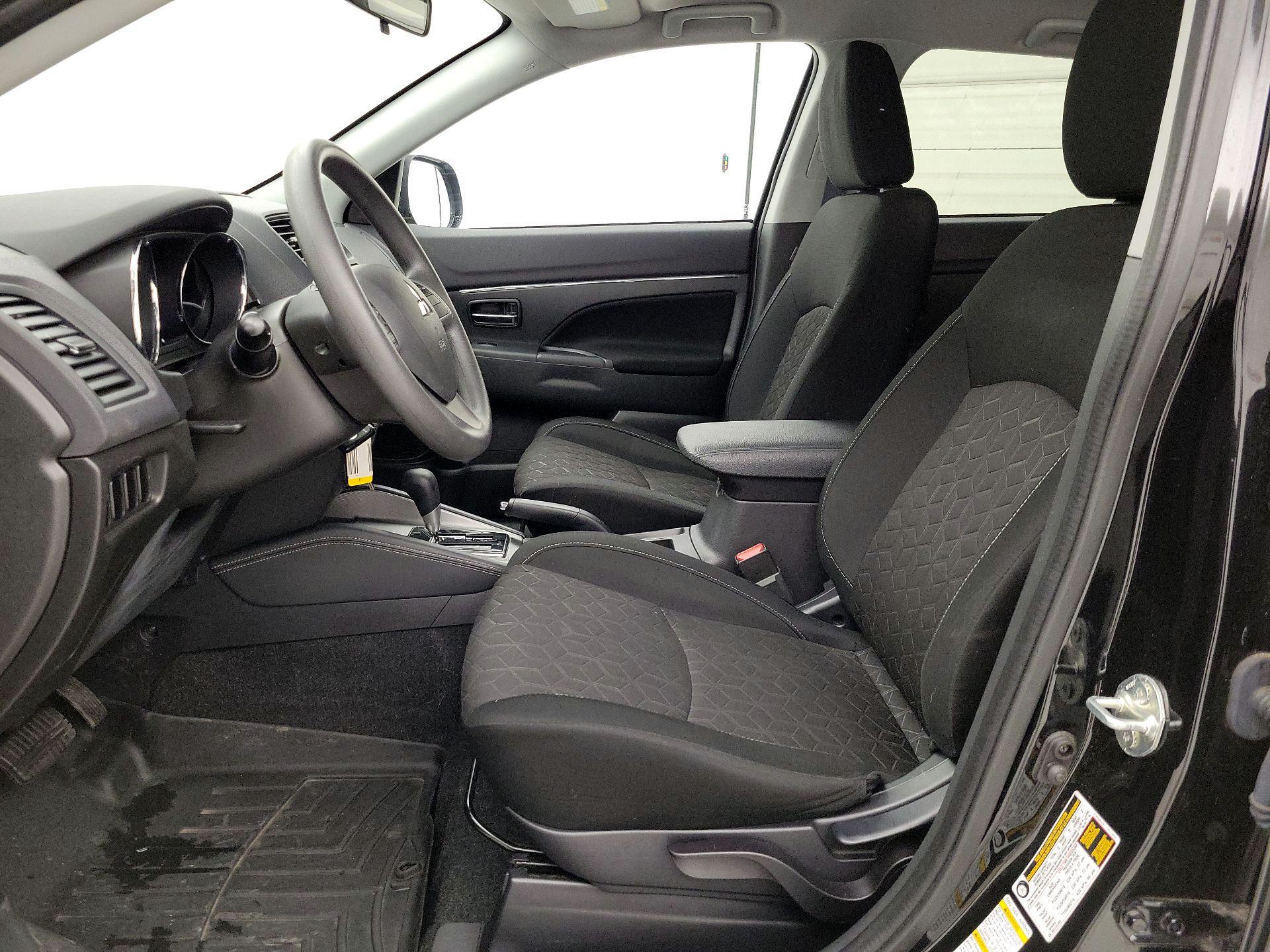 Thumbnail: 2020 Mitsubishi Outlander Sport - 11