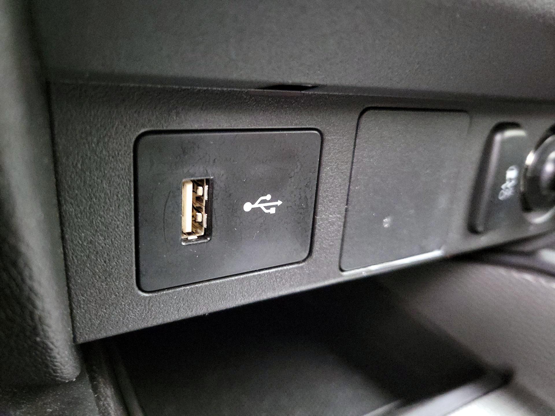 Thumbnail: 2020 Mitsubishi Outlander Sport - 17