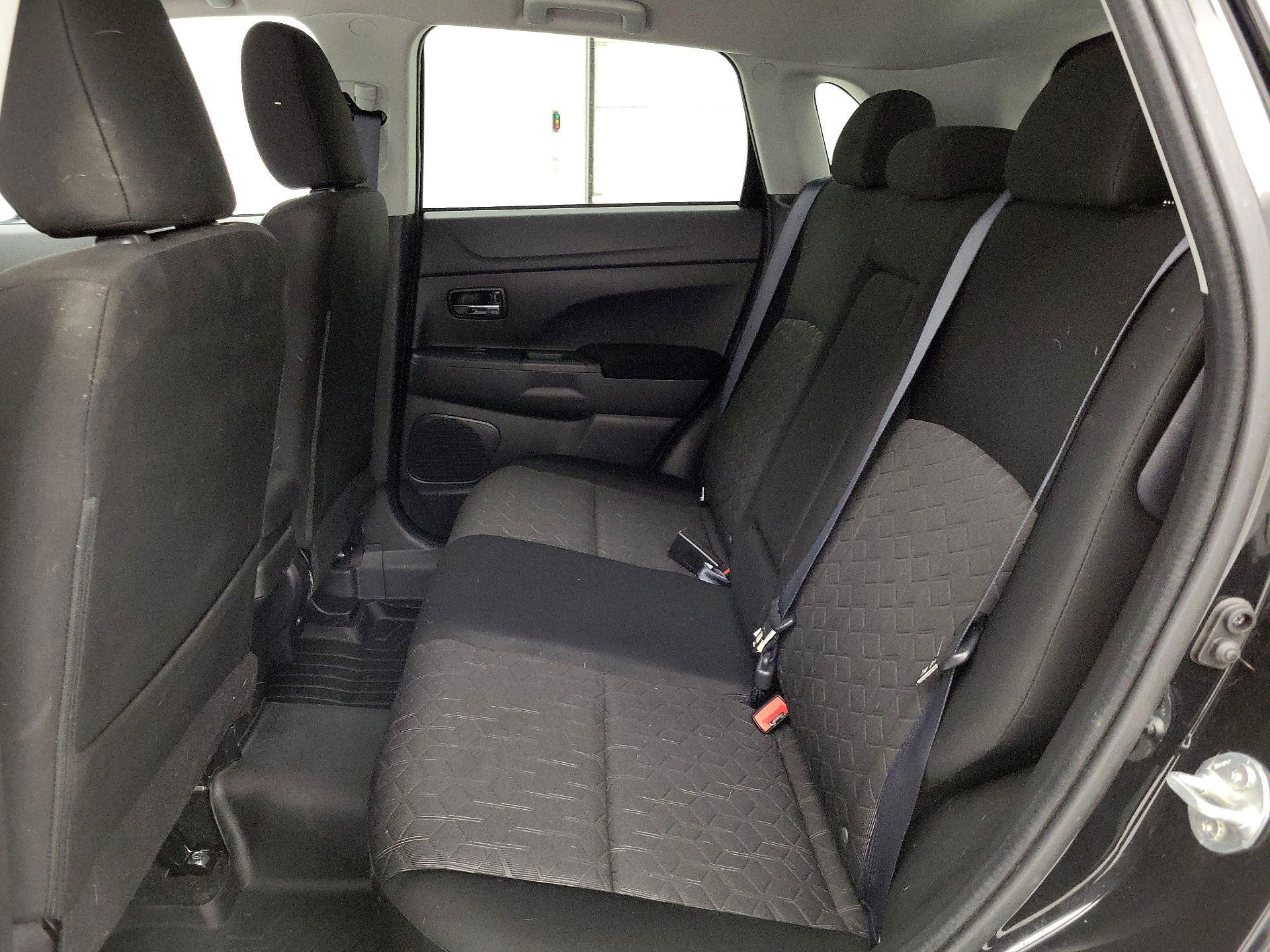 Thumbnail: 2020 Mitsubishi Outlander Sport - 18