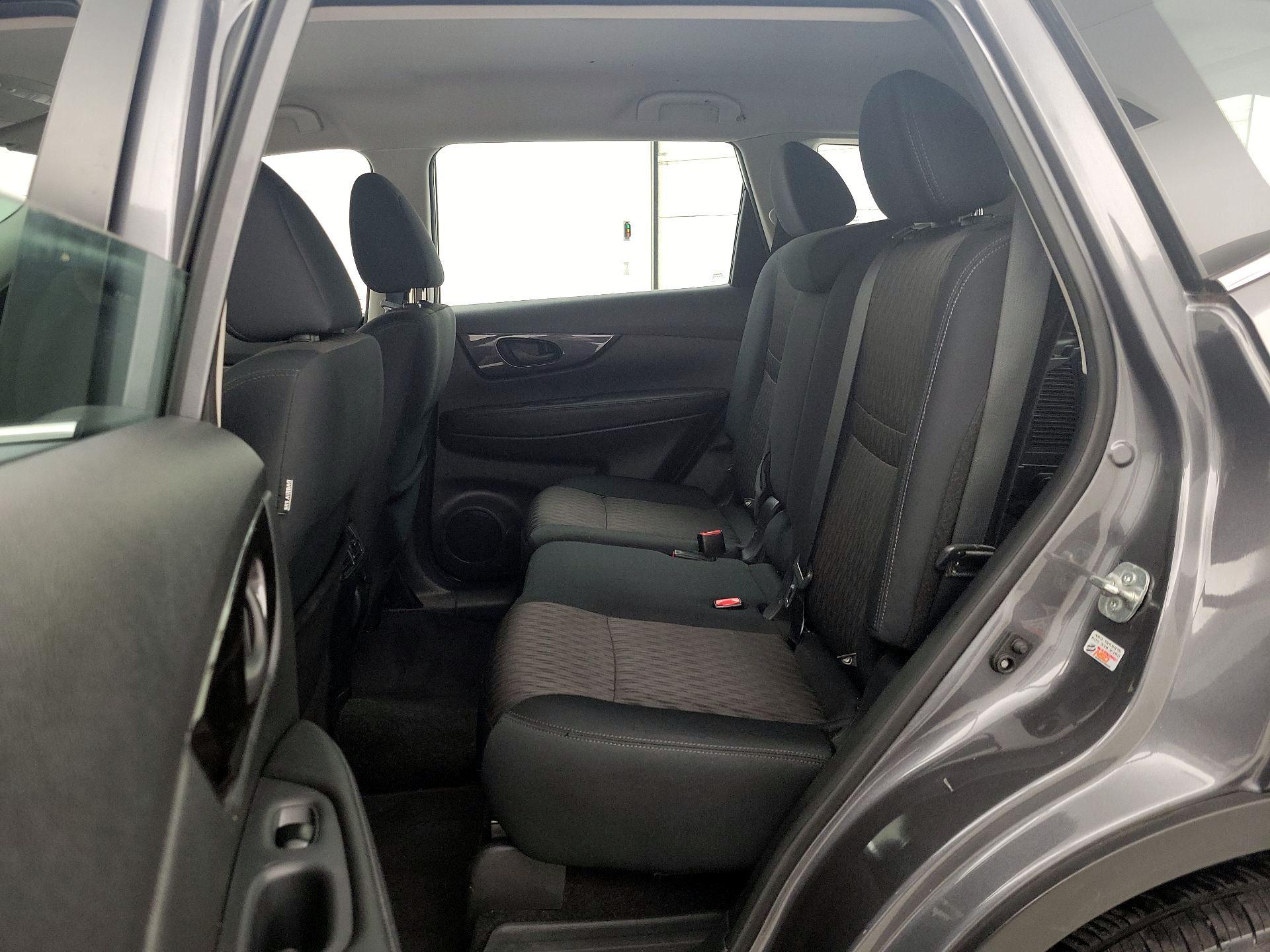 Thumbnail: 2019 Nissan Rogue - 19