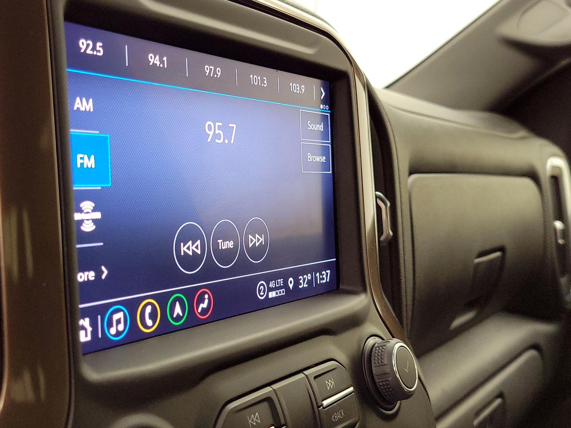 Thumbnail: 2022 Chevrolet Silverado 1500 - 16