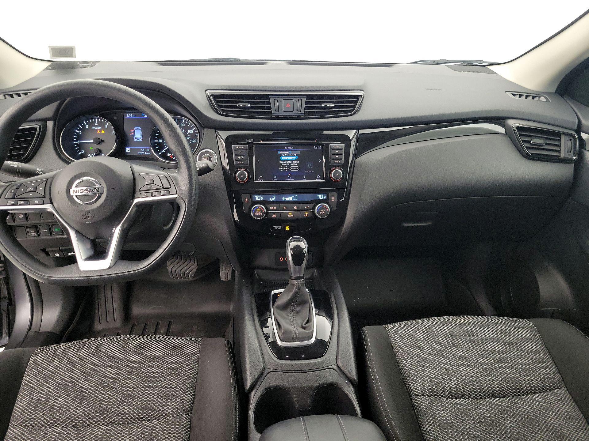 Thumbnail: 2020 Nissan Rogue Sport - 9