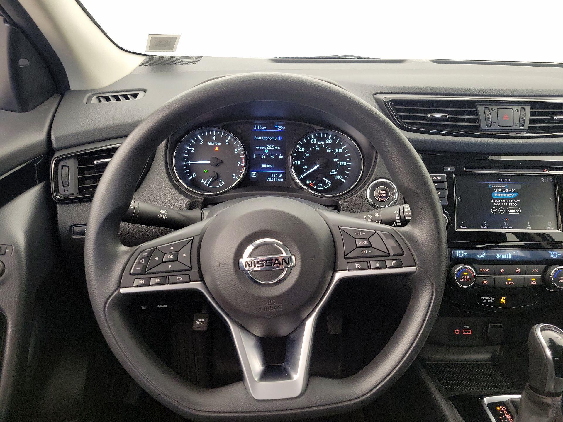 Thumbnail: 2020 Nissan Rogue Sport - 10