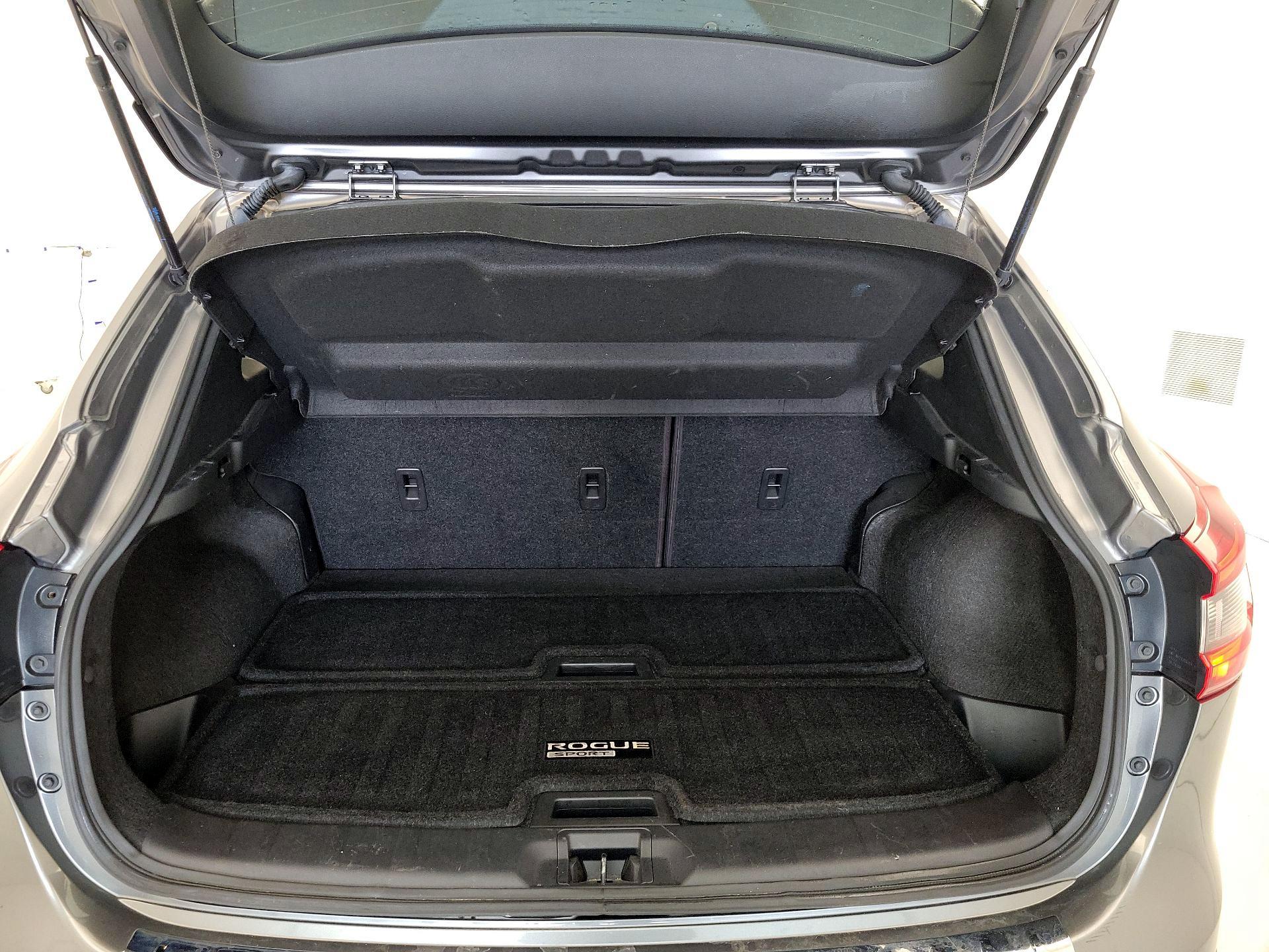 Thumbnail: 2020 Nissan Rogue Sport - 20