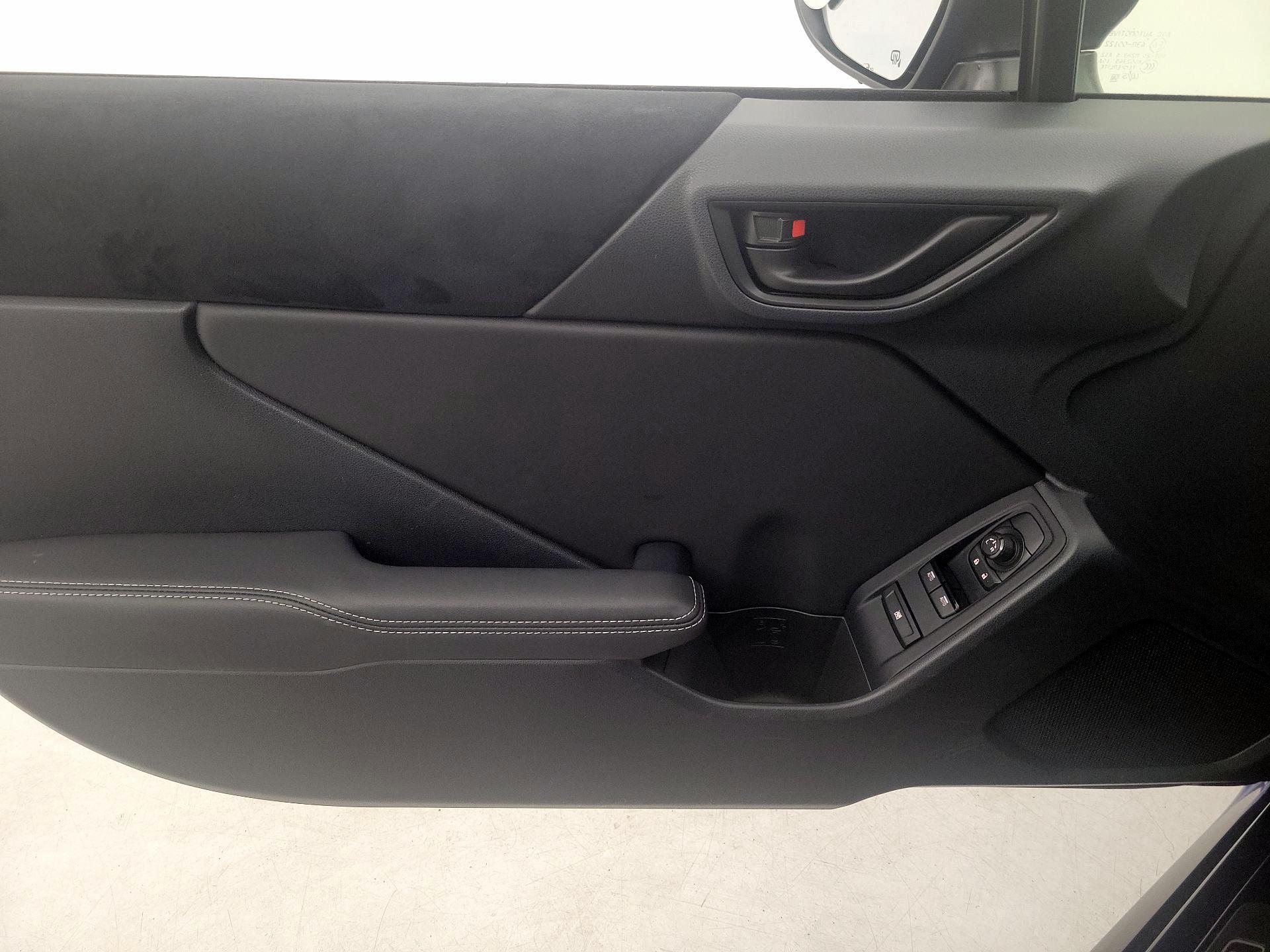 Thumbnail: 2025 Toyota GR86 - 12