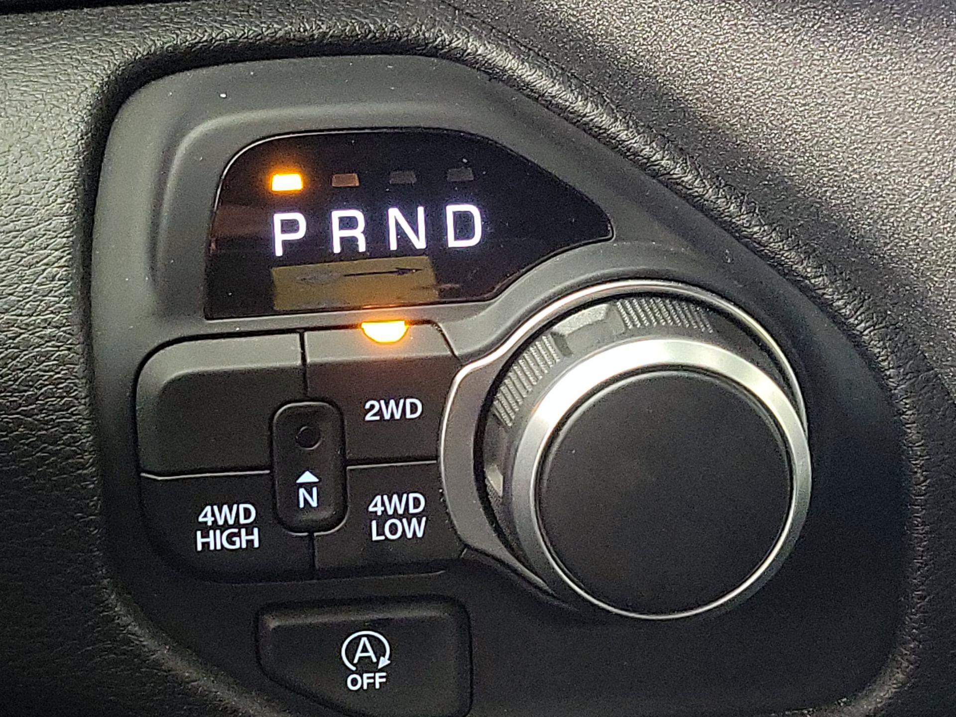 Thumbnail: 2025 RAM 1500 - 17