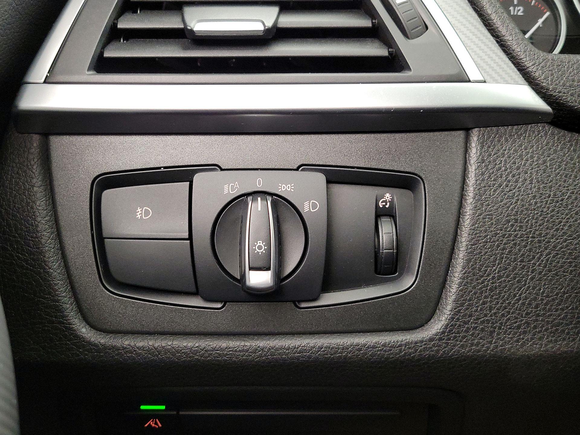 Thumbnail: 2018 BMW 3 Series - 13