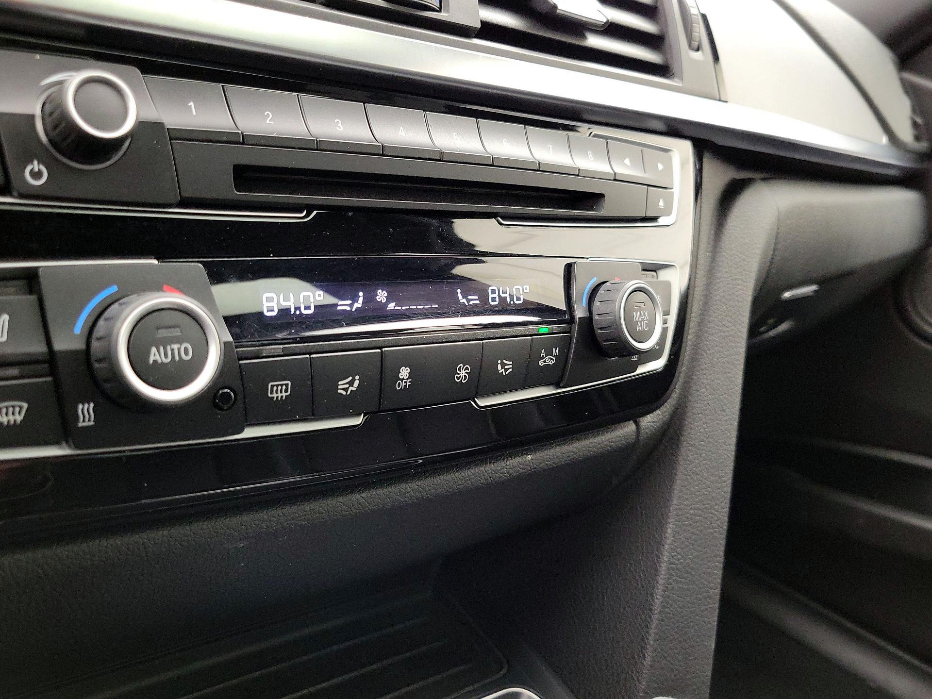 Thumbnail: 2018 BMW 3 Series - 17