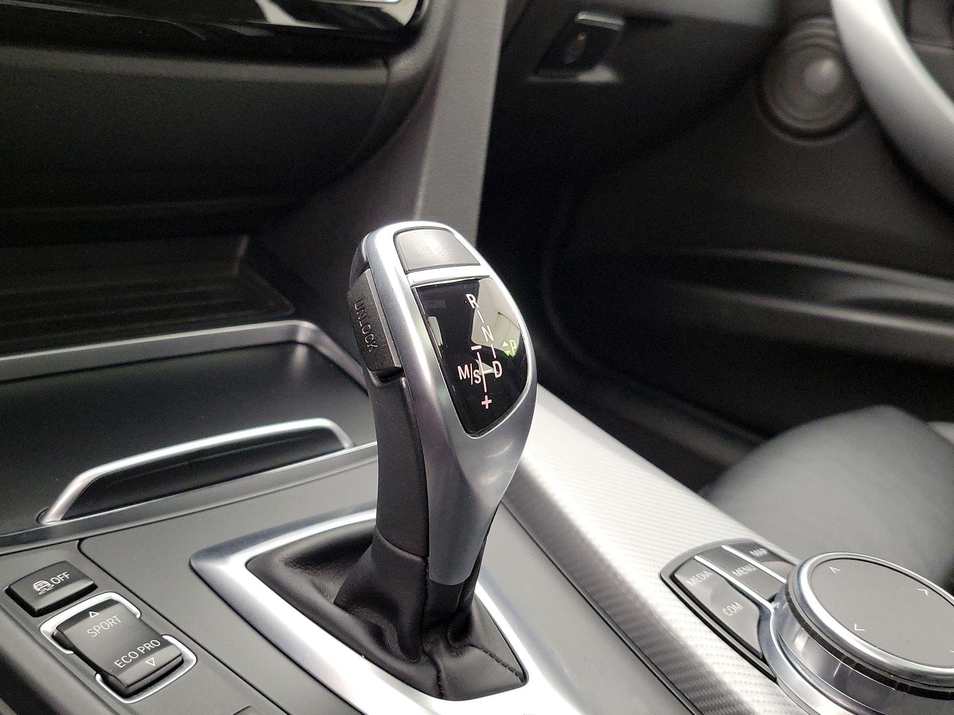 Thumbnail: 2018 BMW 3 Series - 18