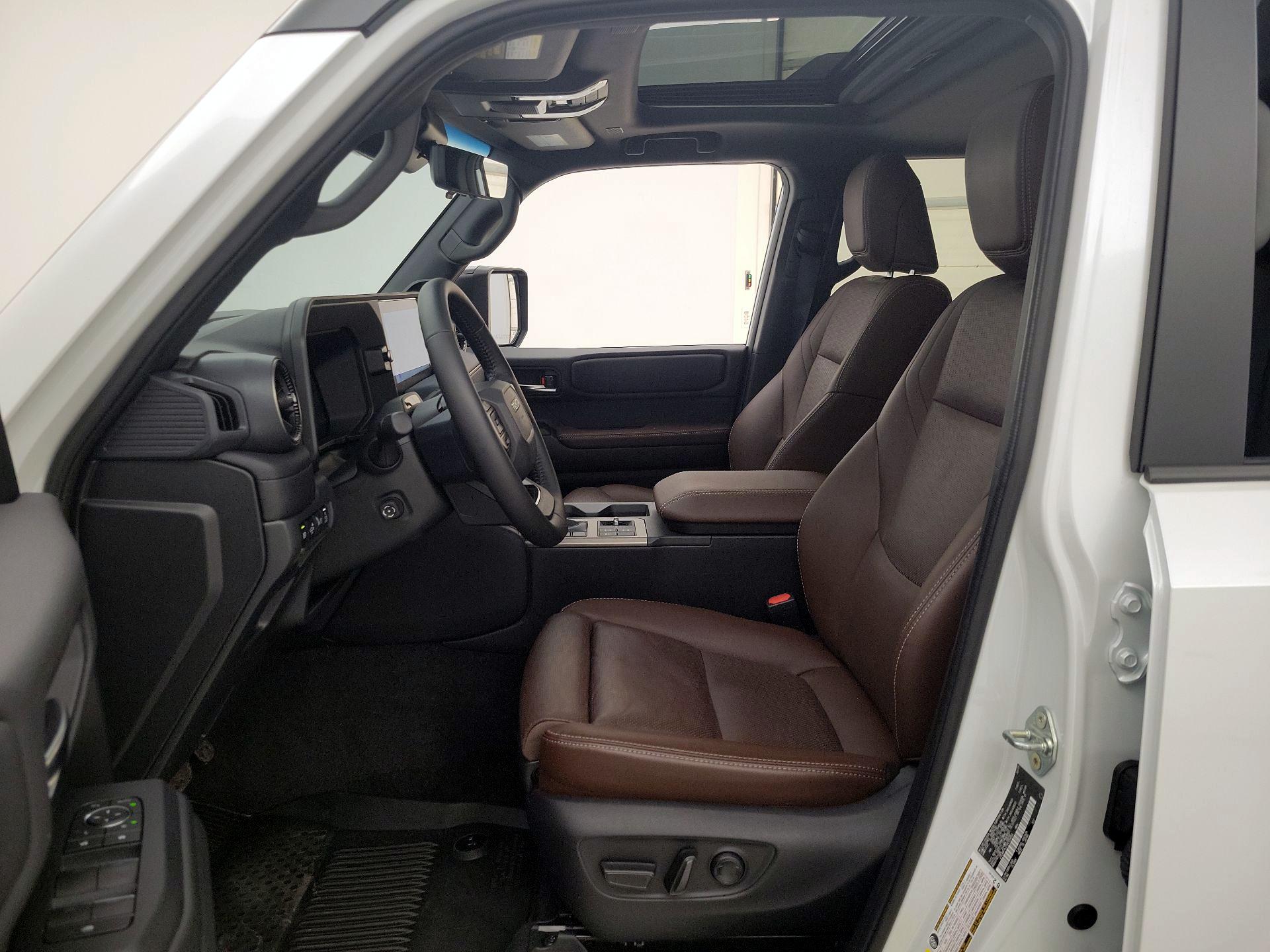 Thumbnail: 2025 Toyota Land Cruiser - 11