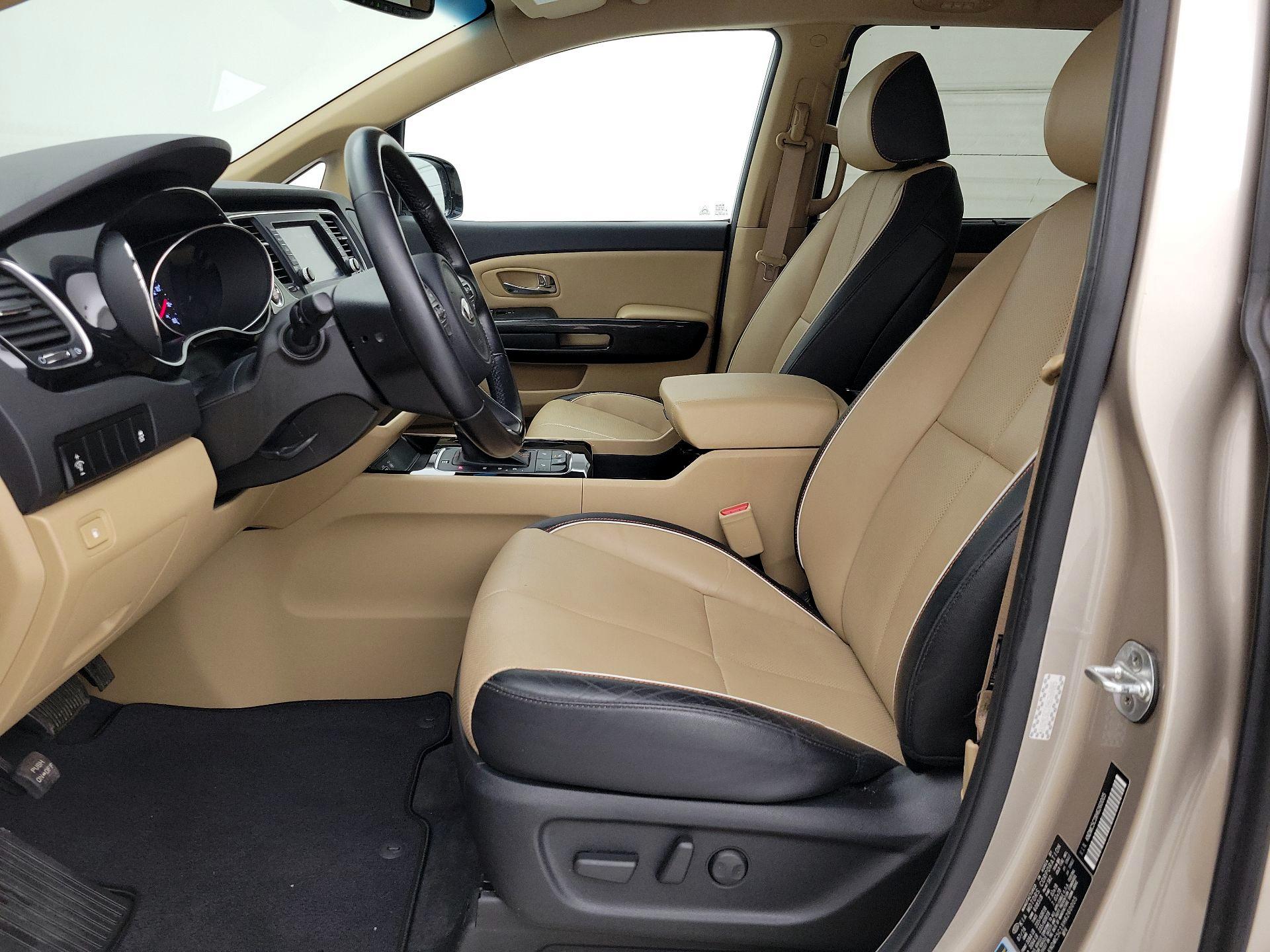 Thumbnail: 2017 Kia Sedona - 11