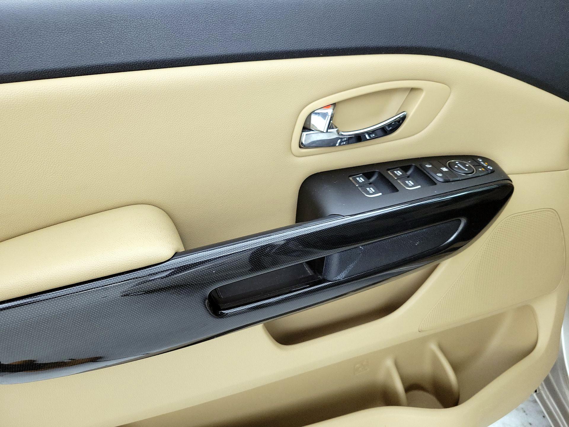 Thumbnail: 2017 Kia Sedona - 12