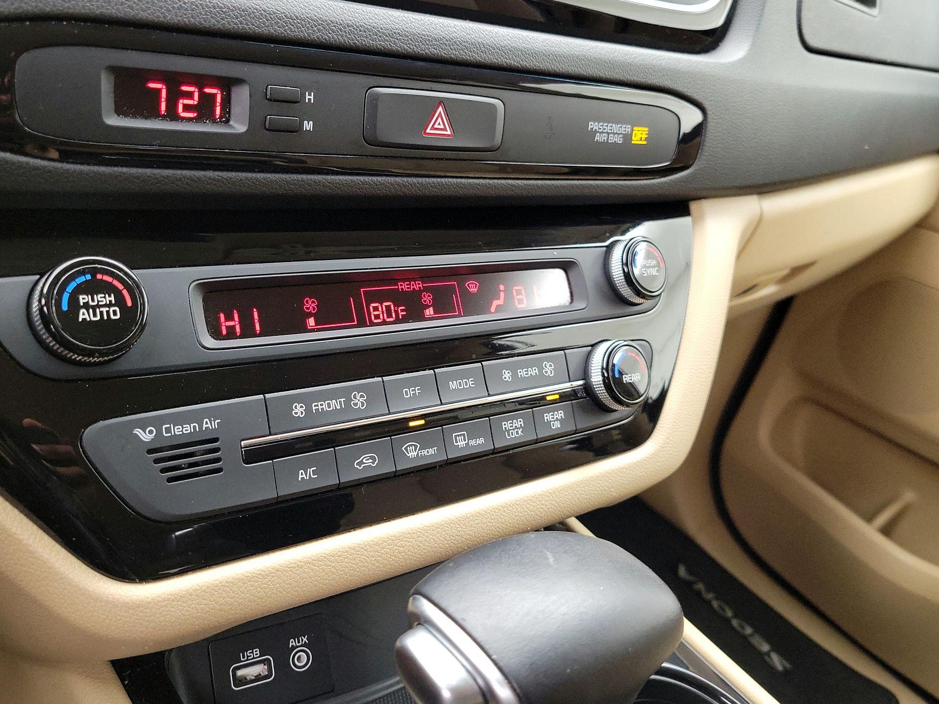 Thumbnail: 2017 Kia Sedona - 16