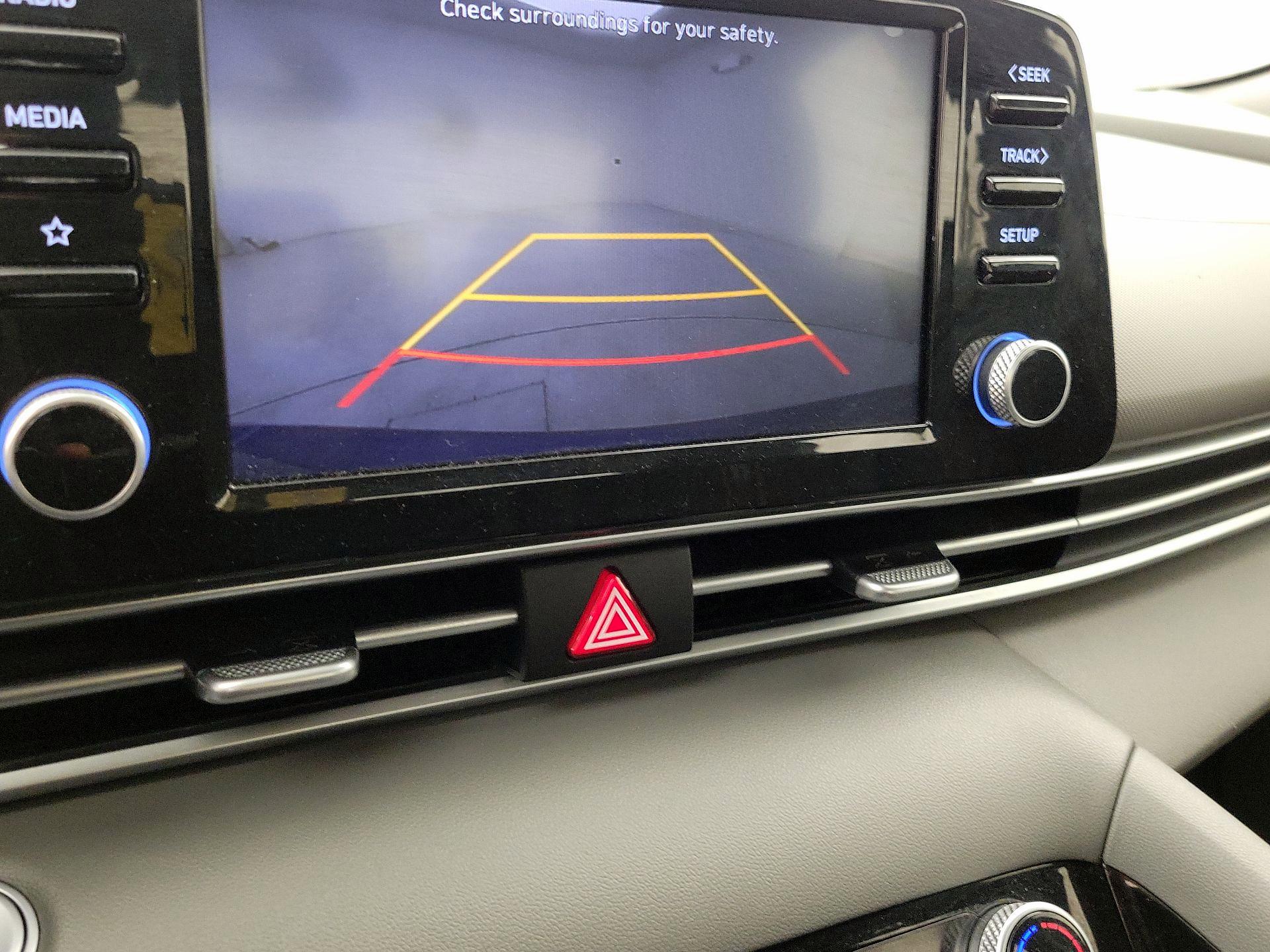 Thumbnail: 2022 Hyundai Elantra - 14