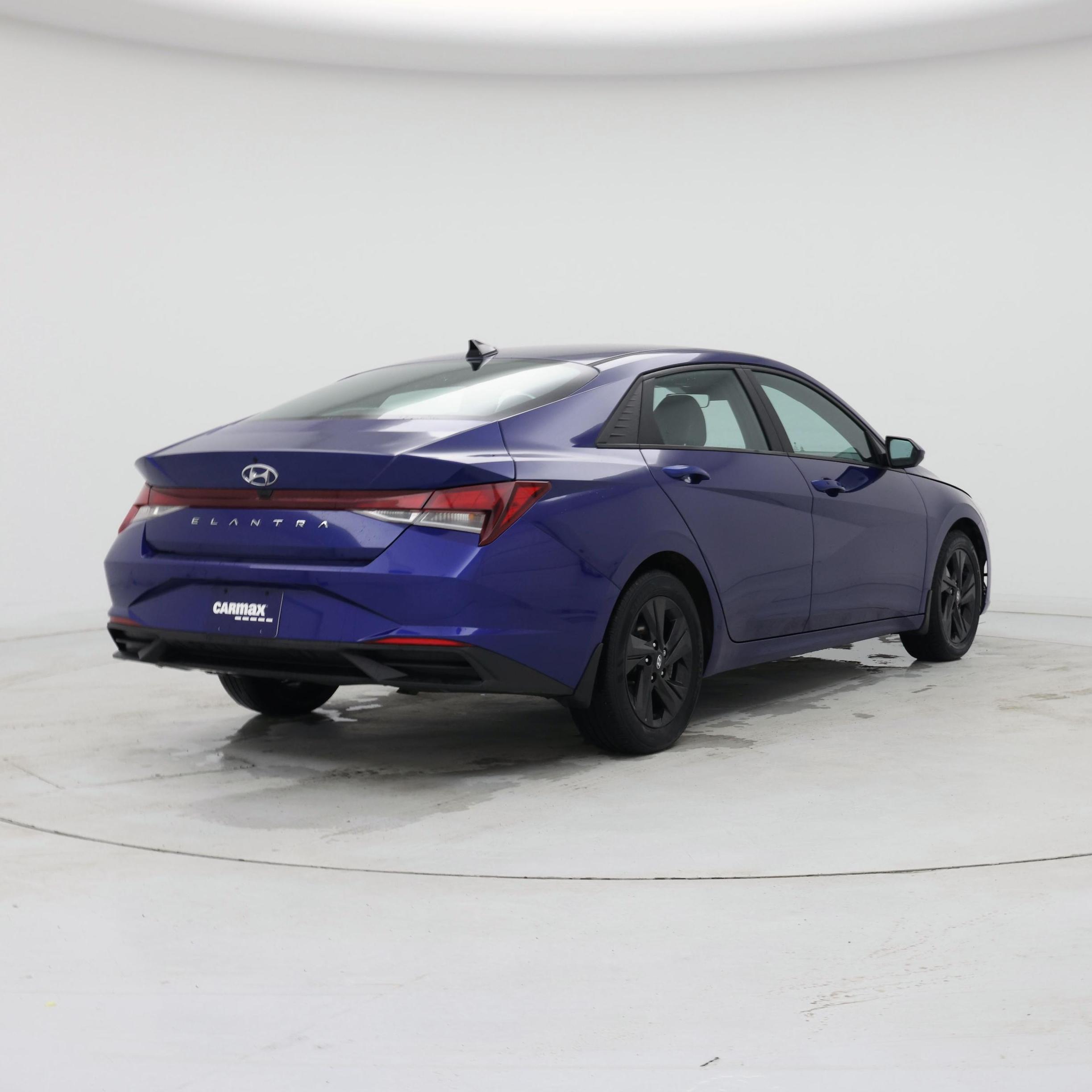 Thumbnail: 2022 Hyundai Elantra - 8