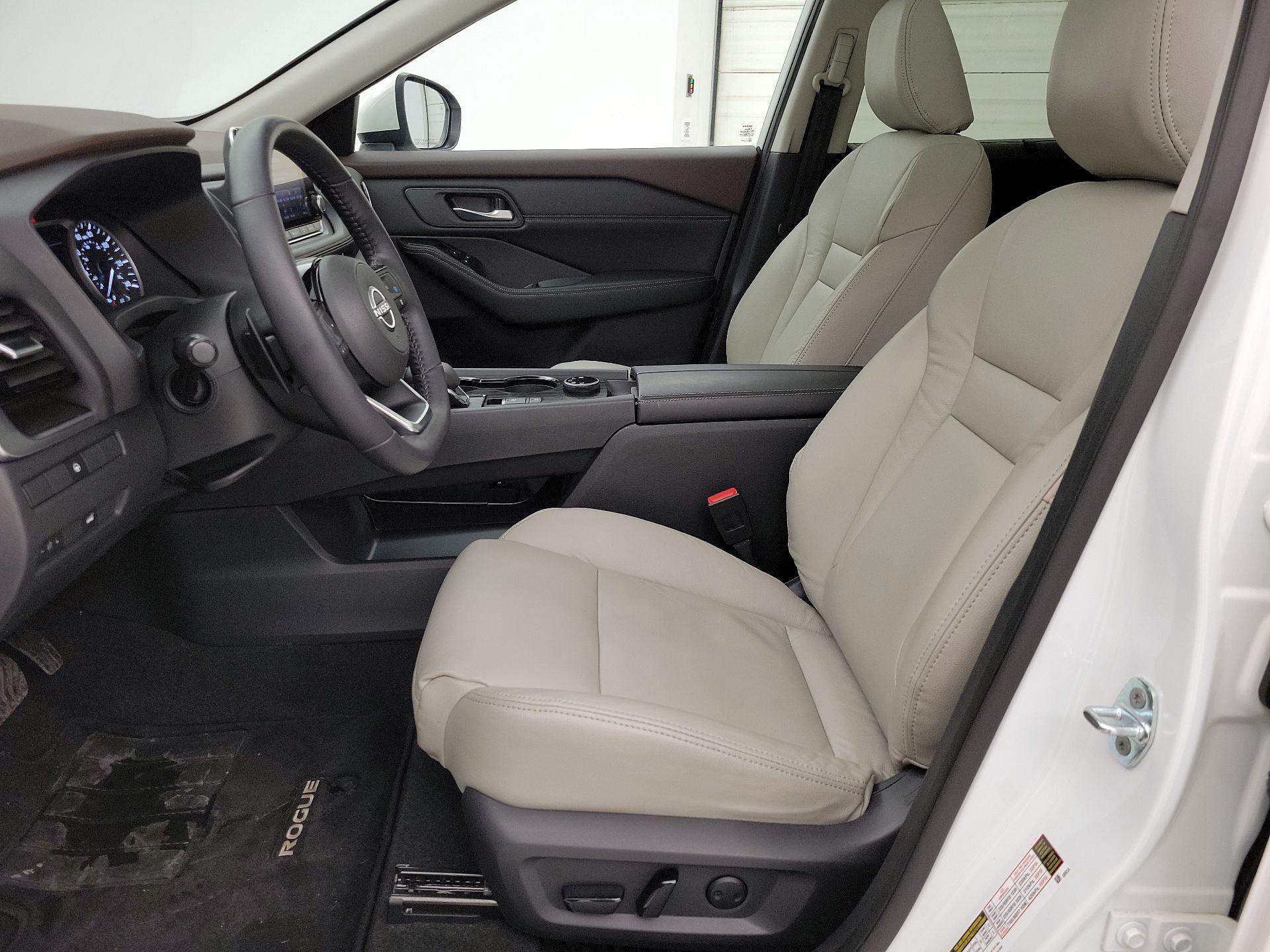 Thumbnail: 2022 Nissan Rogue - 11