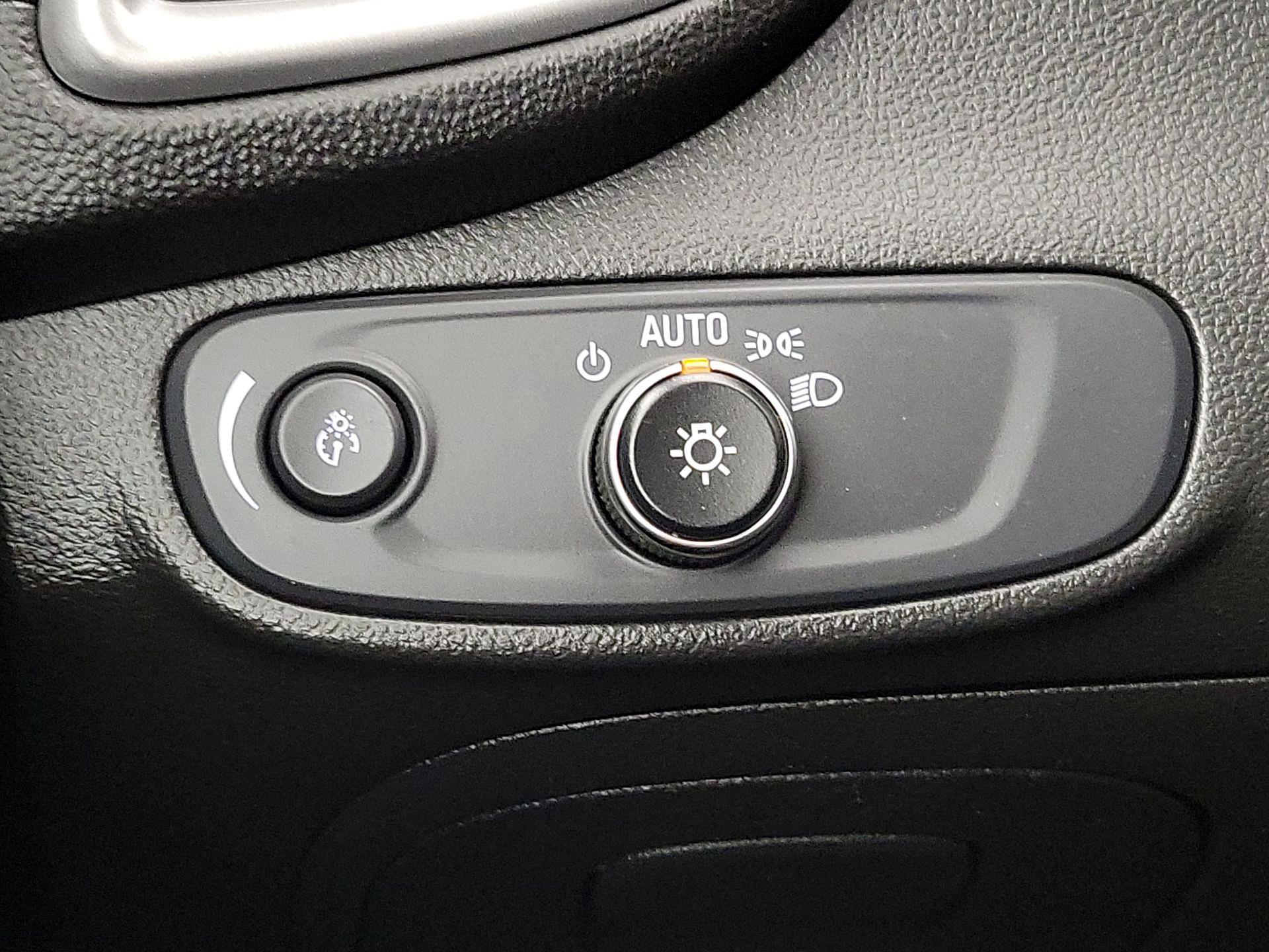 Thumbnail: 2019 Chevrolet Trax - 13