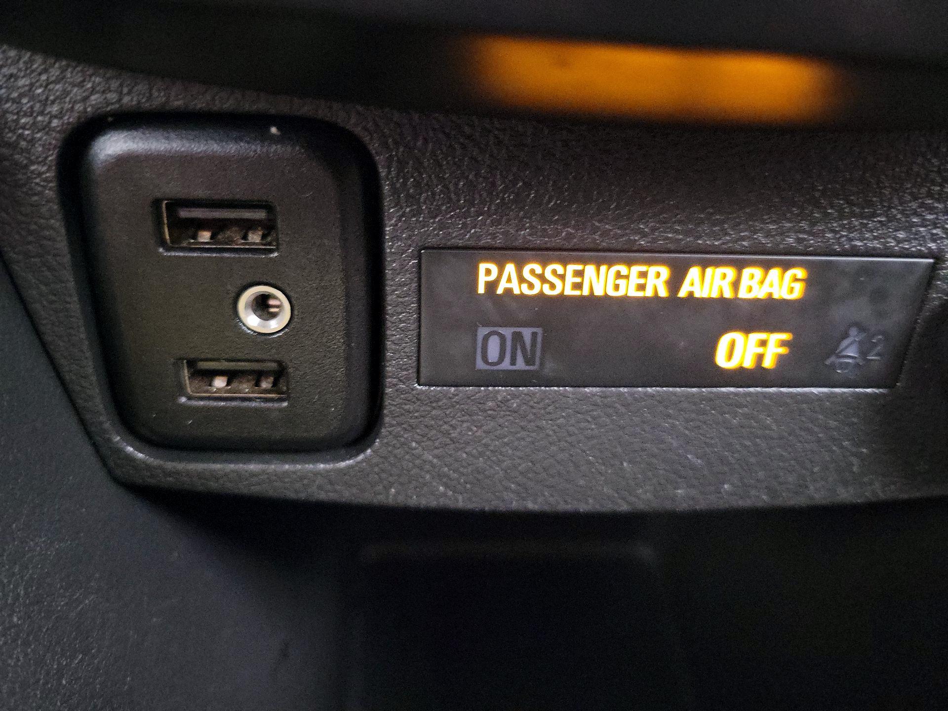 Thumbnail: 2019 Chevrolet Trax - 18