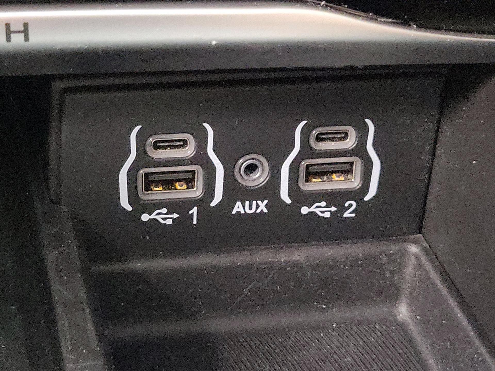 Thumbnail: 2022 Chrysler Pacifica - 19