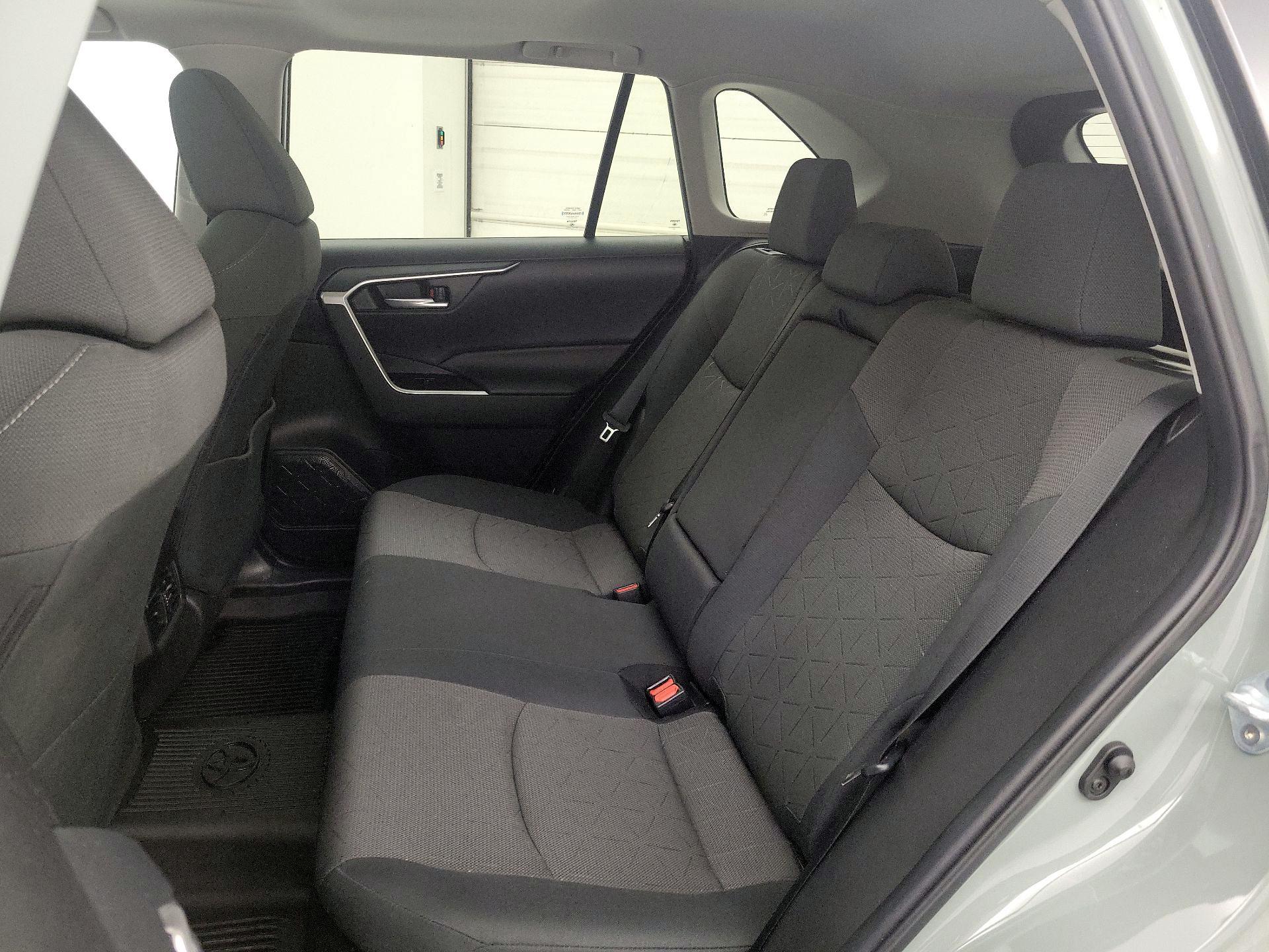 Thumbnail: 2023 Toyota RAV4 - 20