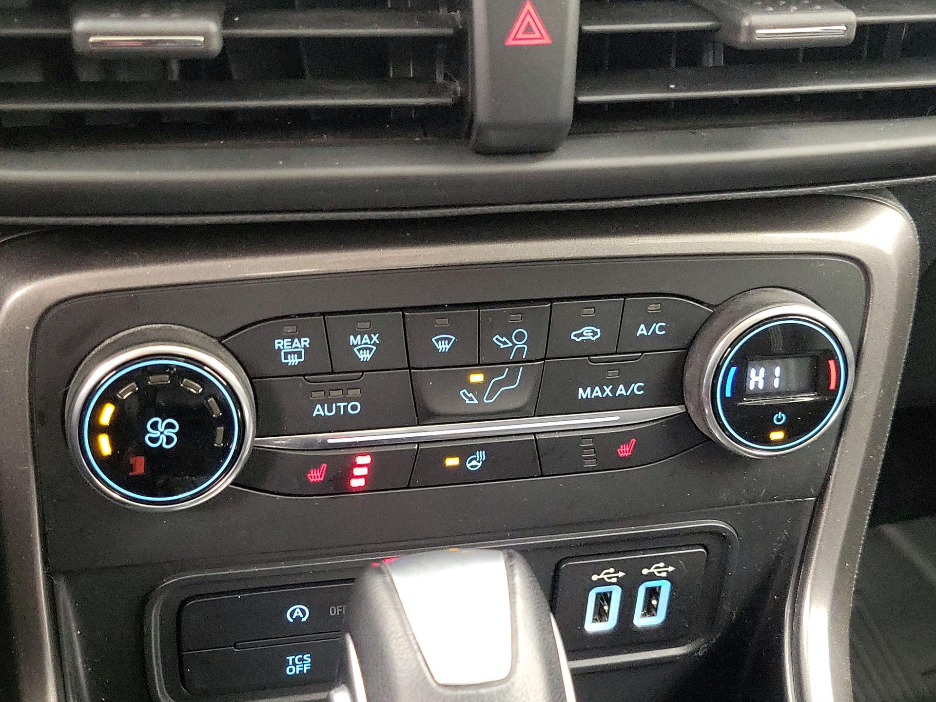 Thumbnail: 2019 Ford EcoSport - 17