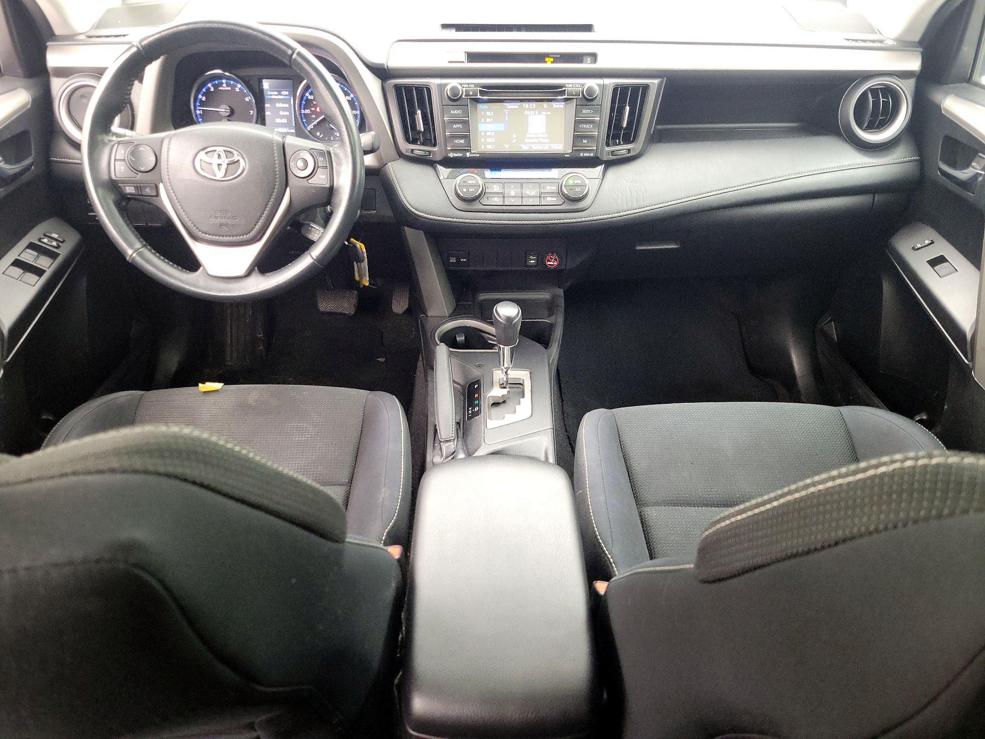 Thumbnail: 2016 Toyota RAV4 - 9