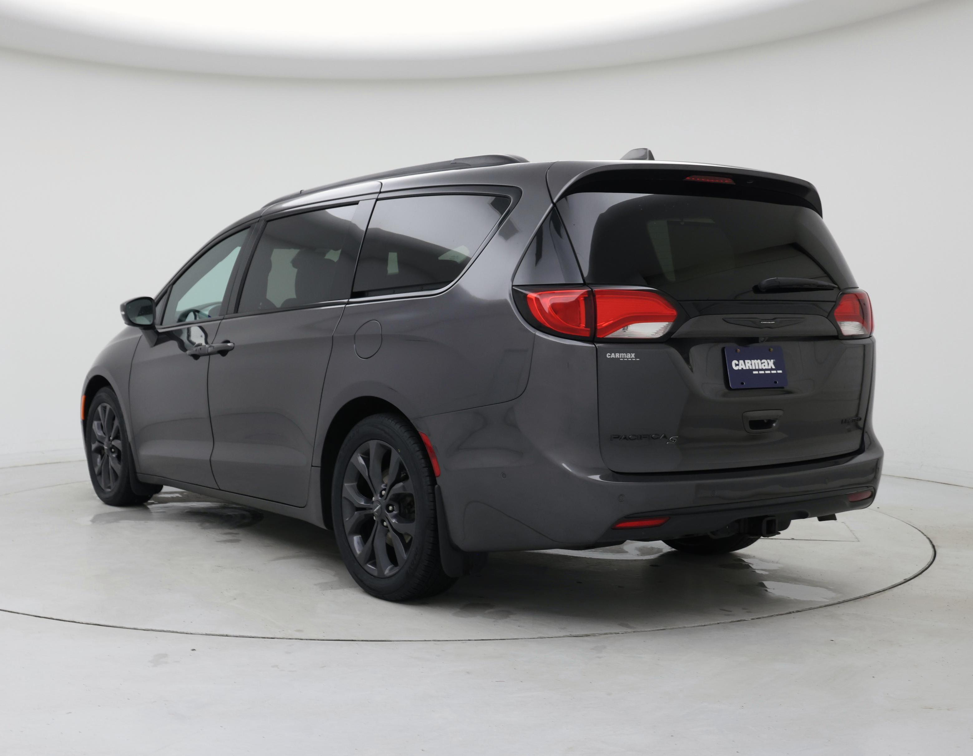 Thumbnail: 2019 Chrysler Pacifica - 2