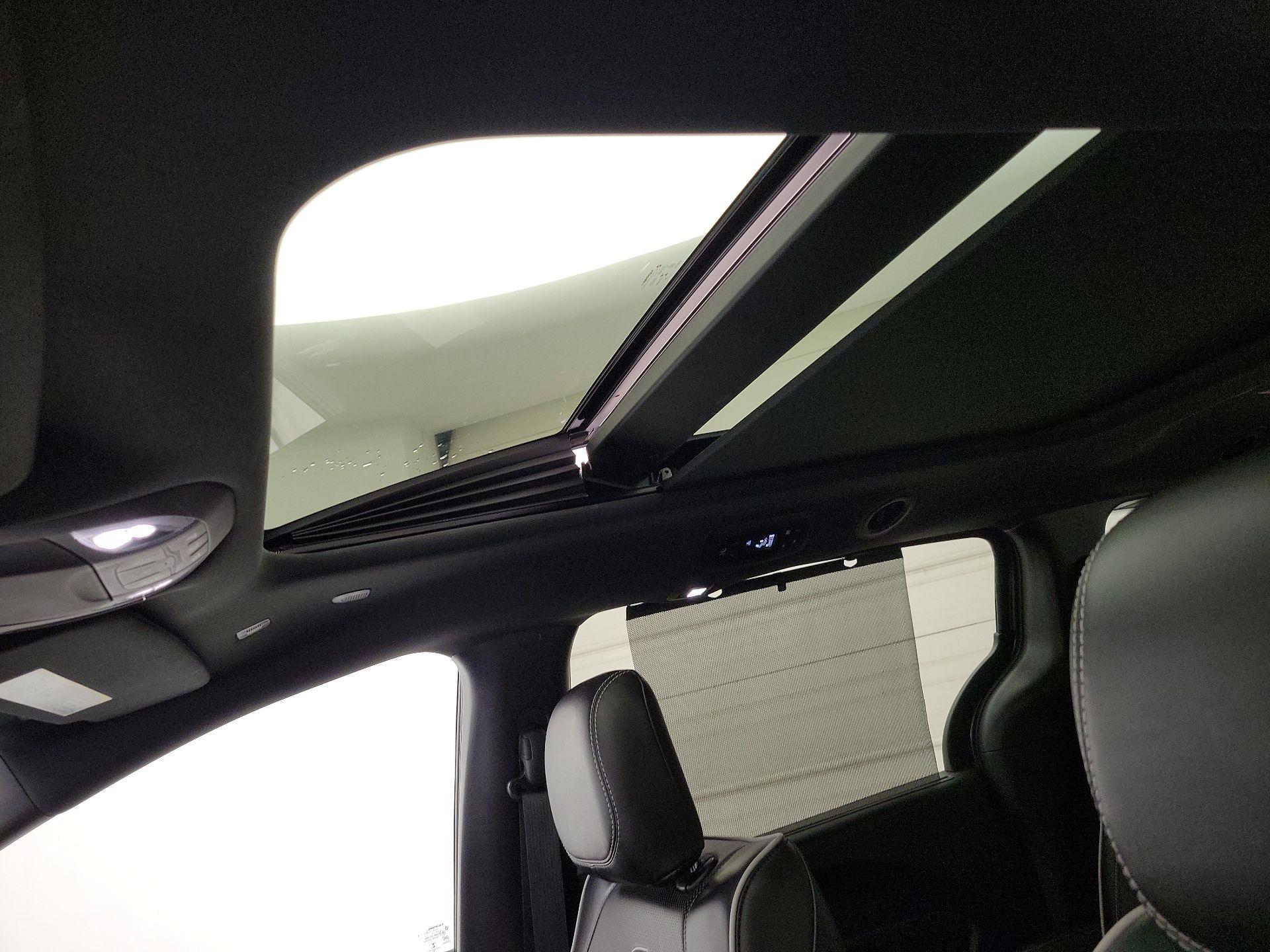 Thumbnail: 2019 Chrysler Pacifica - 20